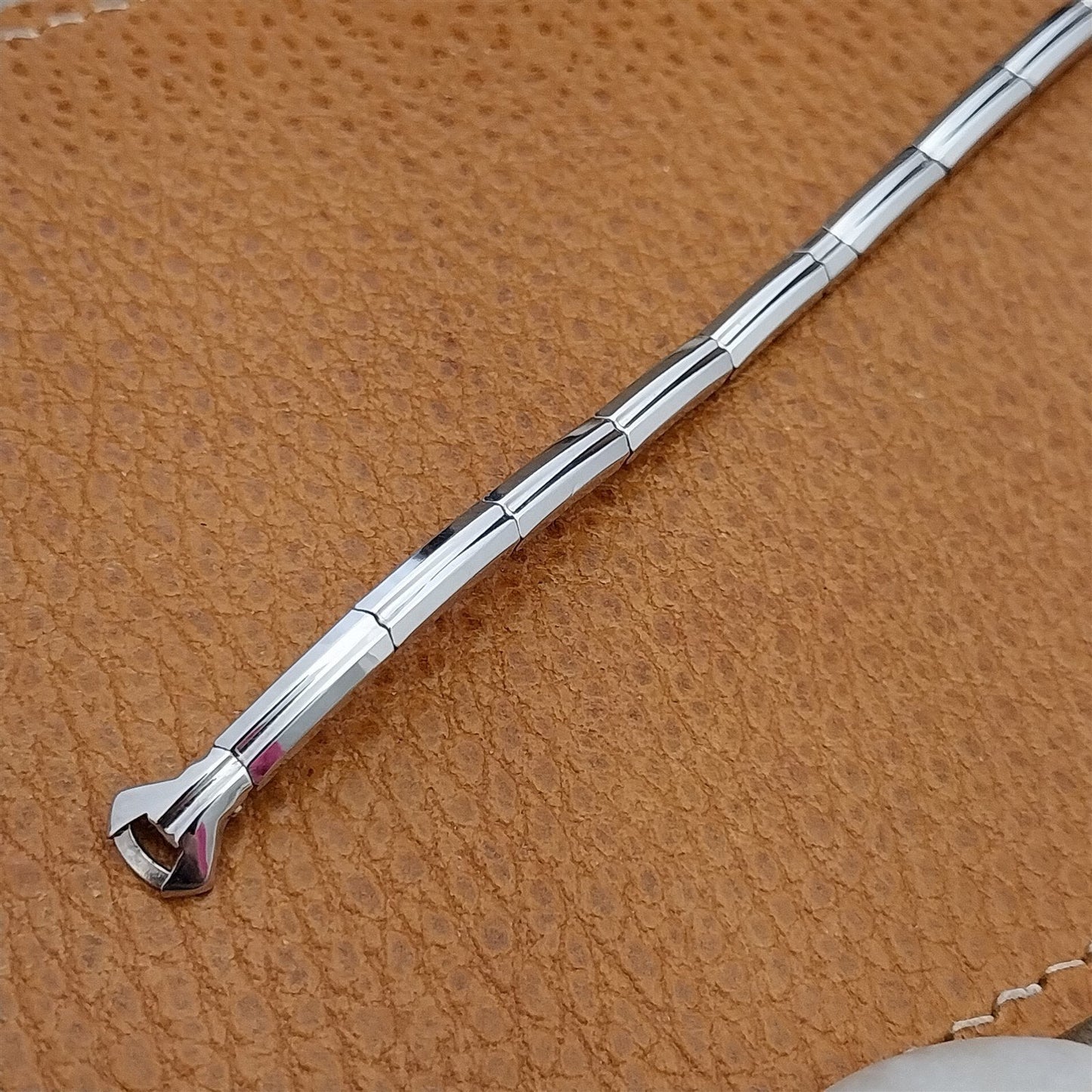 Ladies White Gold-Fill Kreisler Single Lug 1950s Vintage Cocktail Watch Band