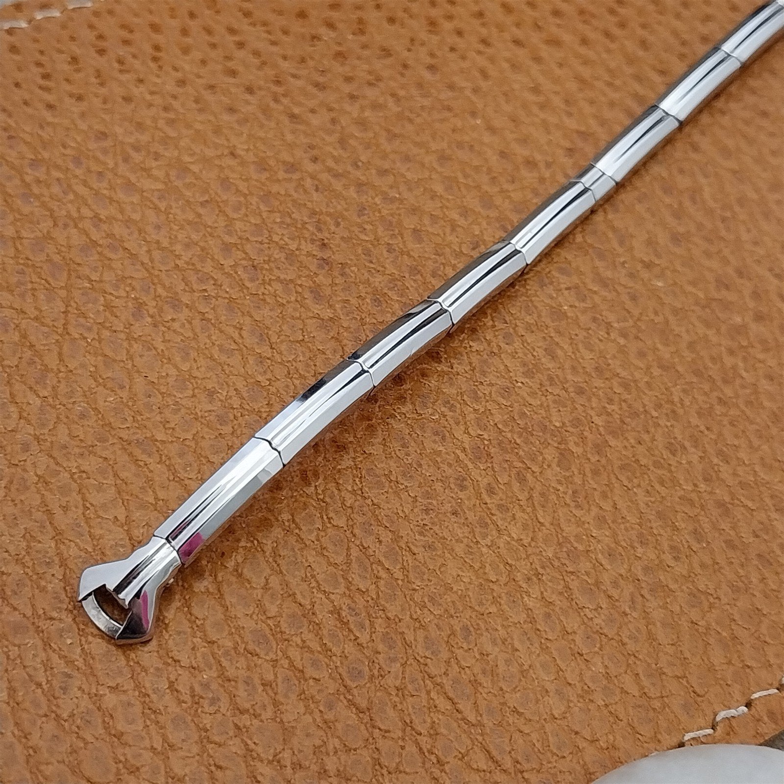 Ladies White Gold-Fill Kreisler Single Lug 1950s Vintage Cocktail Watch Band