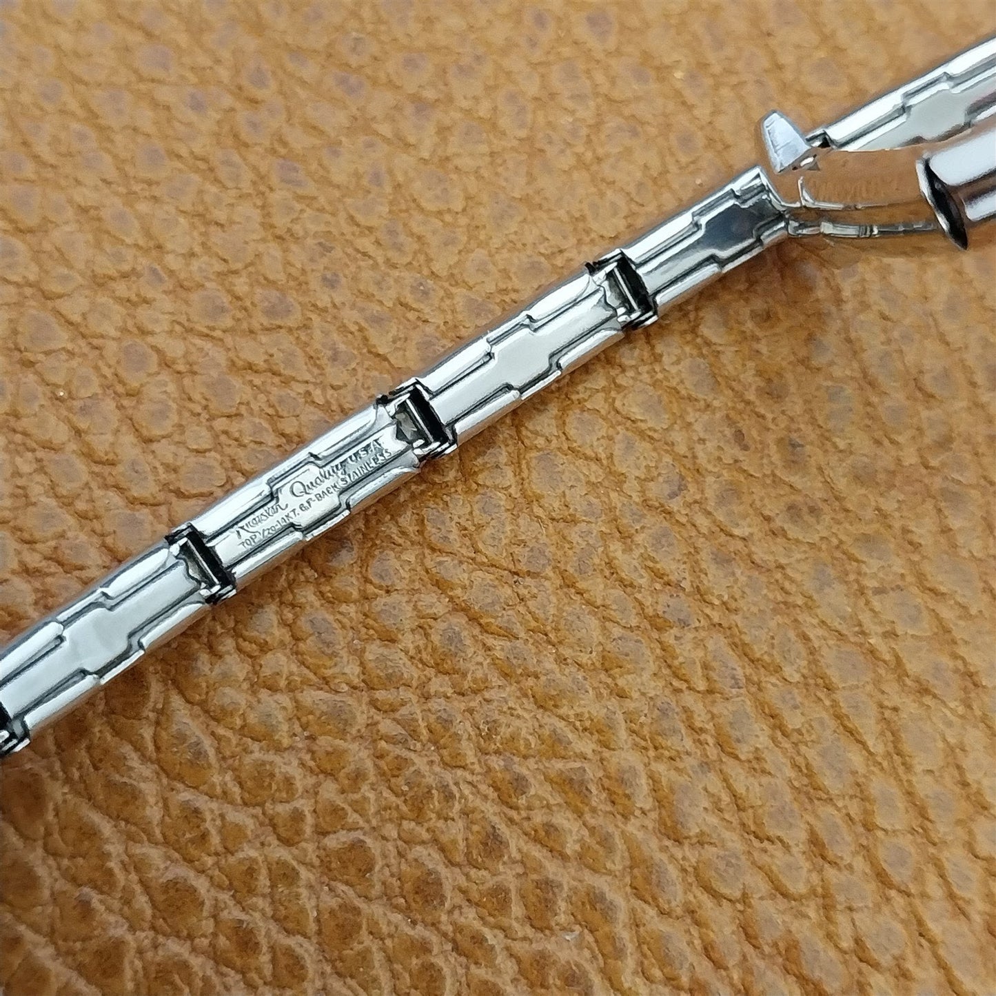 Ladies White Gold-Fill Kreisler Single Lug 1950s Vintage Cocktail Watch Band