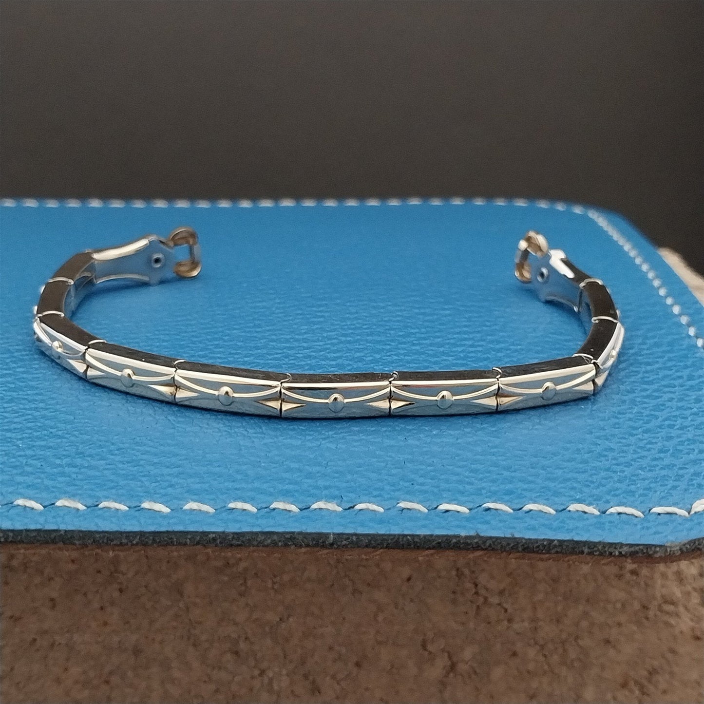 Vintage 1950s Flexlet LaParee Yellow Gold-Filled Ladies Expansion Watch Band