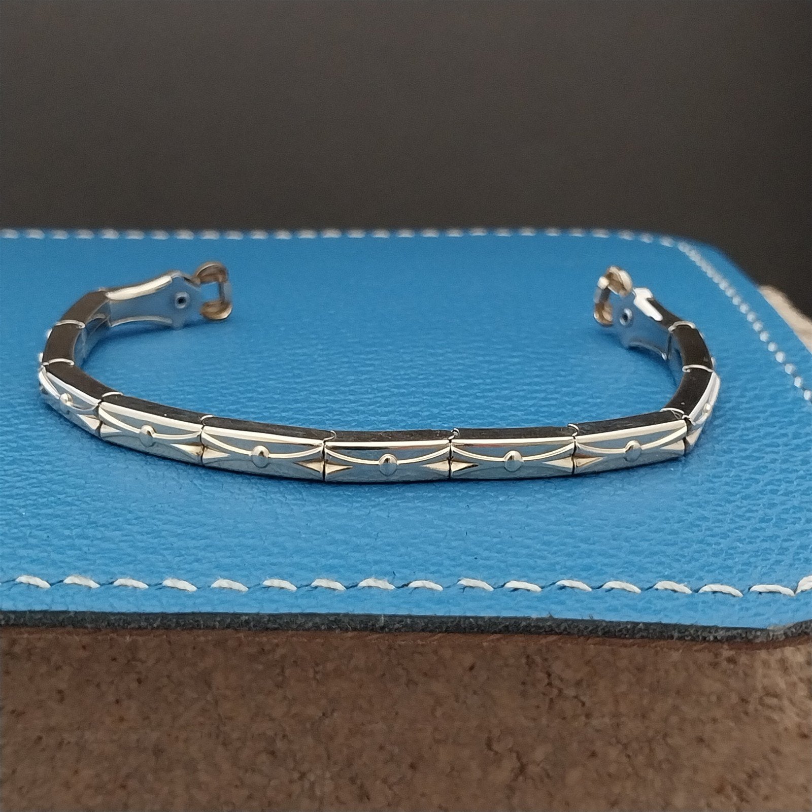 Vintage 1950s Flexlet LaParee Yellow Gold-Filled Ladies Expansion Watch Band