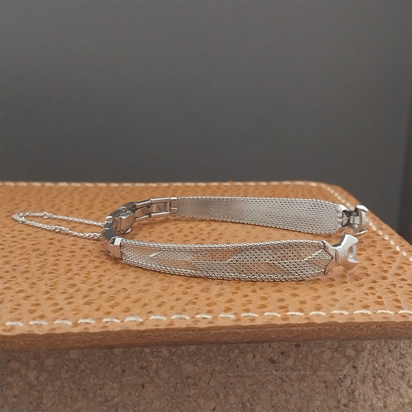 Ladies White Gold-Filled Craftex Mesh MCM nos 1960s Unused Vintage Watch Band