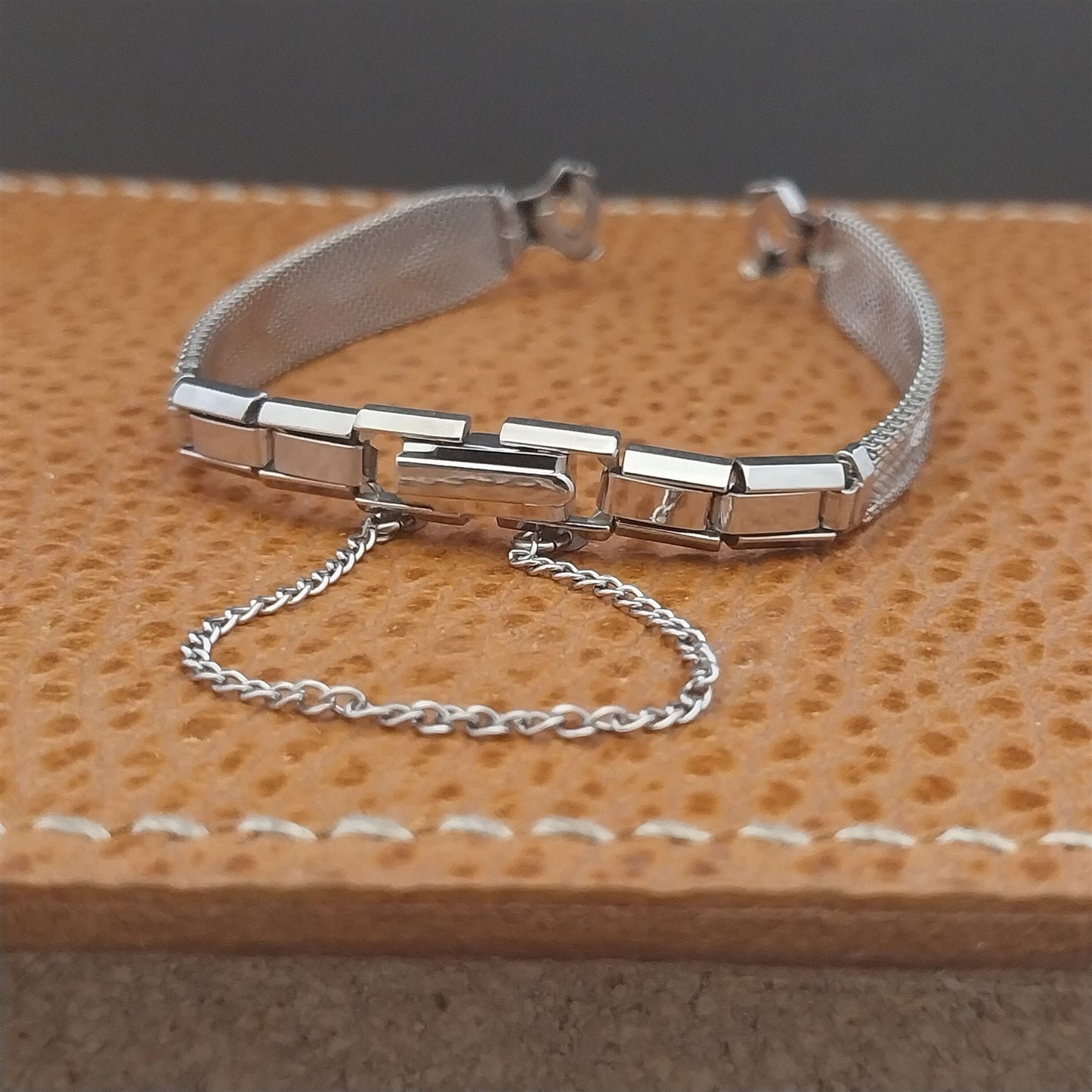 Ladies White Gold-Filled Craftex Mesh MCM nos 1960s Unused Vintage Watch Band