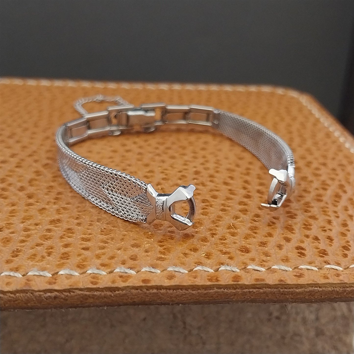 Ladies White Gold-Filled Craftex Mesh MCM nos 1960s Unused Vintage Watch Band