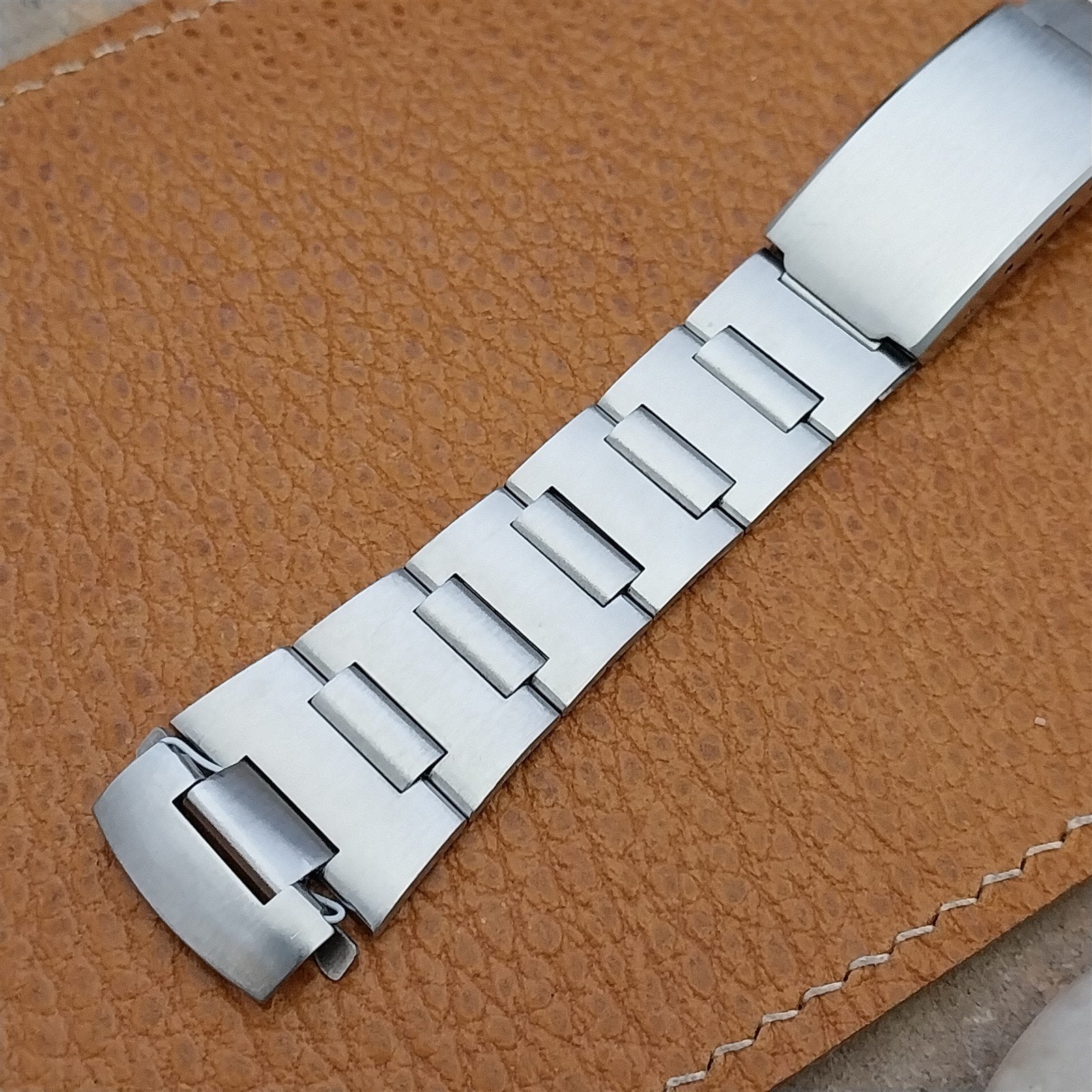19mm Bear Stainless Steel Classic H-Link Unused Vintage Watch Band