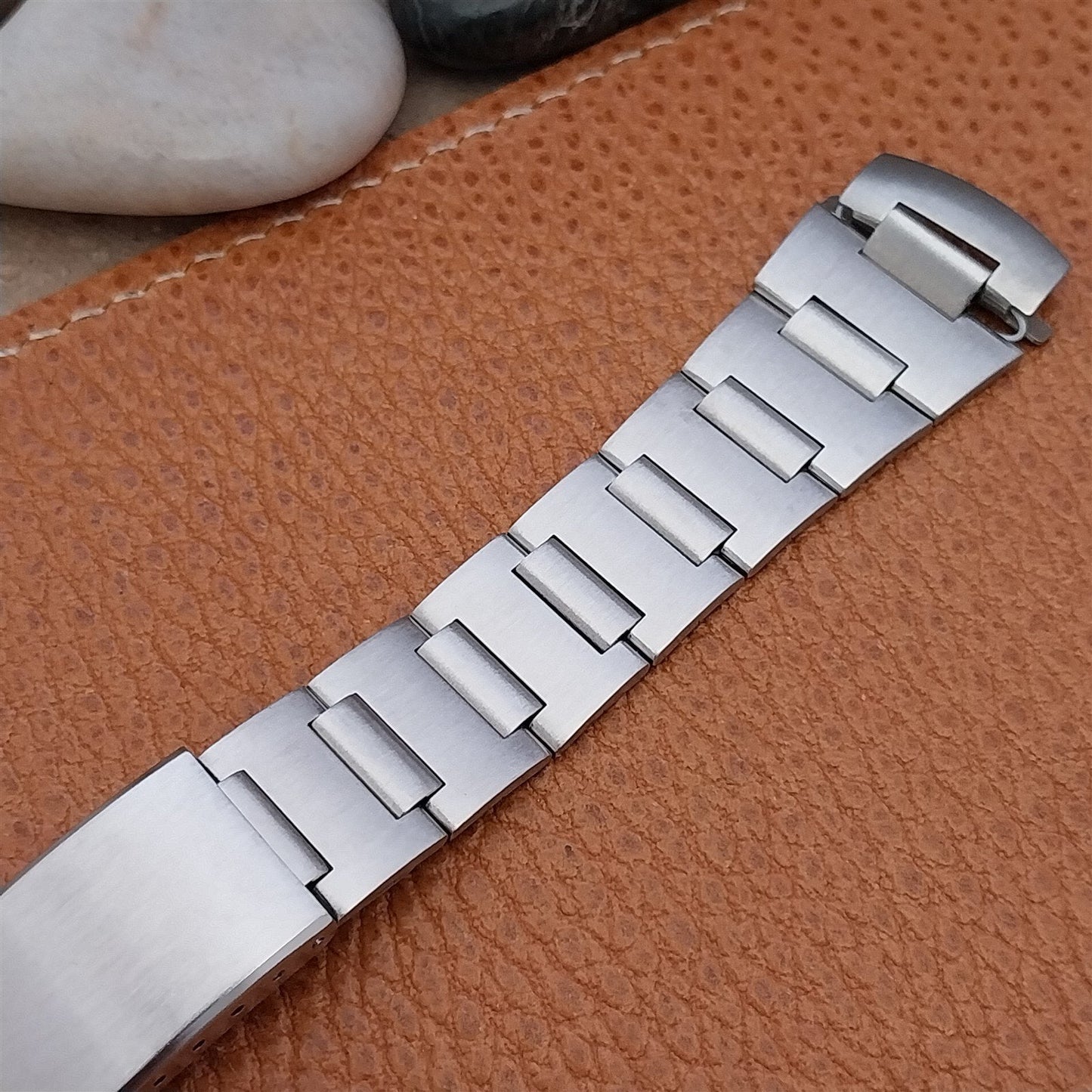 19mm Bear Stainless Steel Classic H-Link Unused Vintage Watch Band