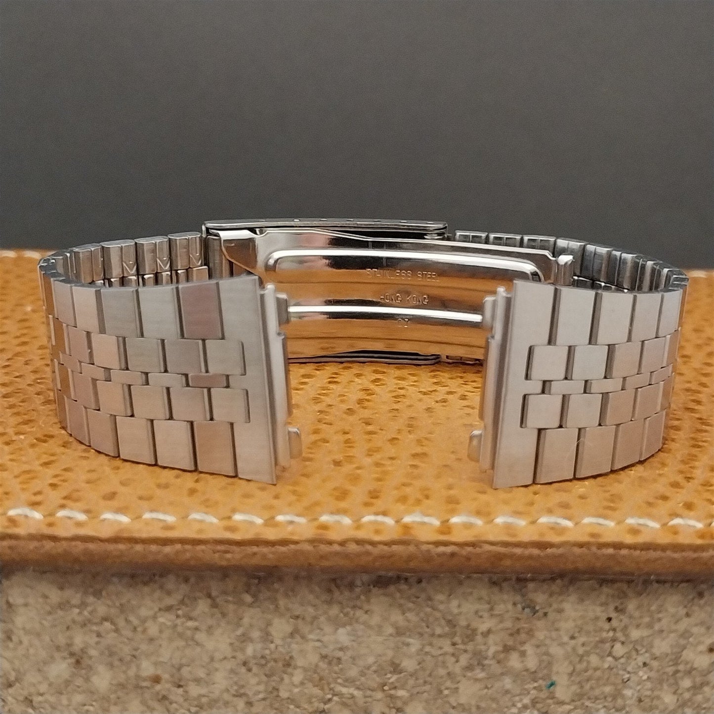 Vintage 18mm 2836H Classic Stainless Steel Flared nos Unused Watch Band