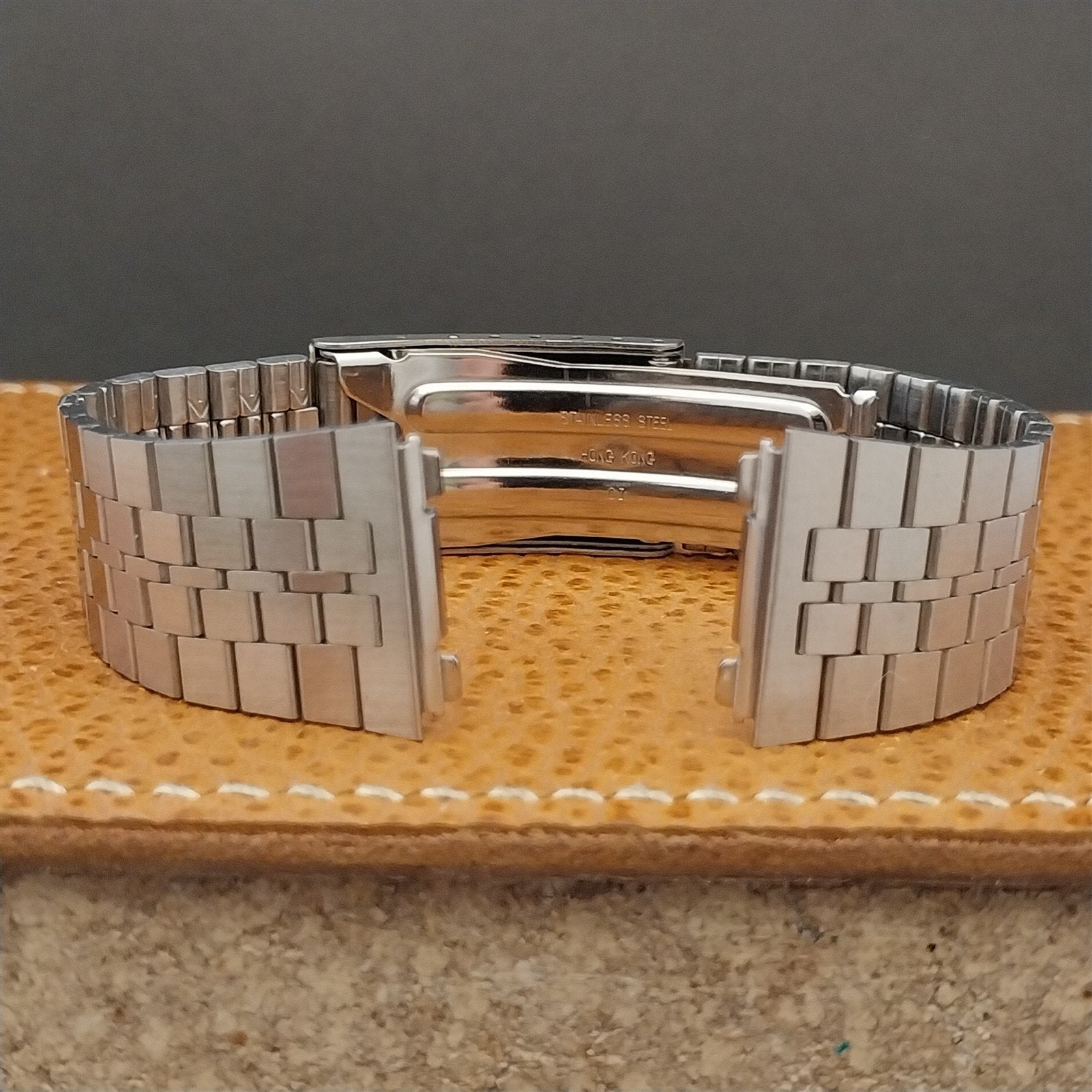 Vintage 18mm 2836H Classic Stainless Steel Flared nos Unused Watch Band