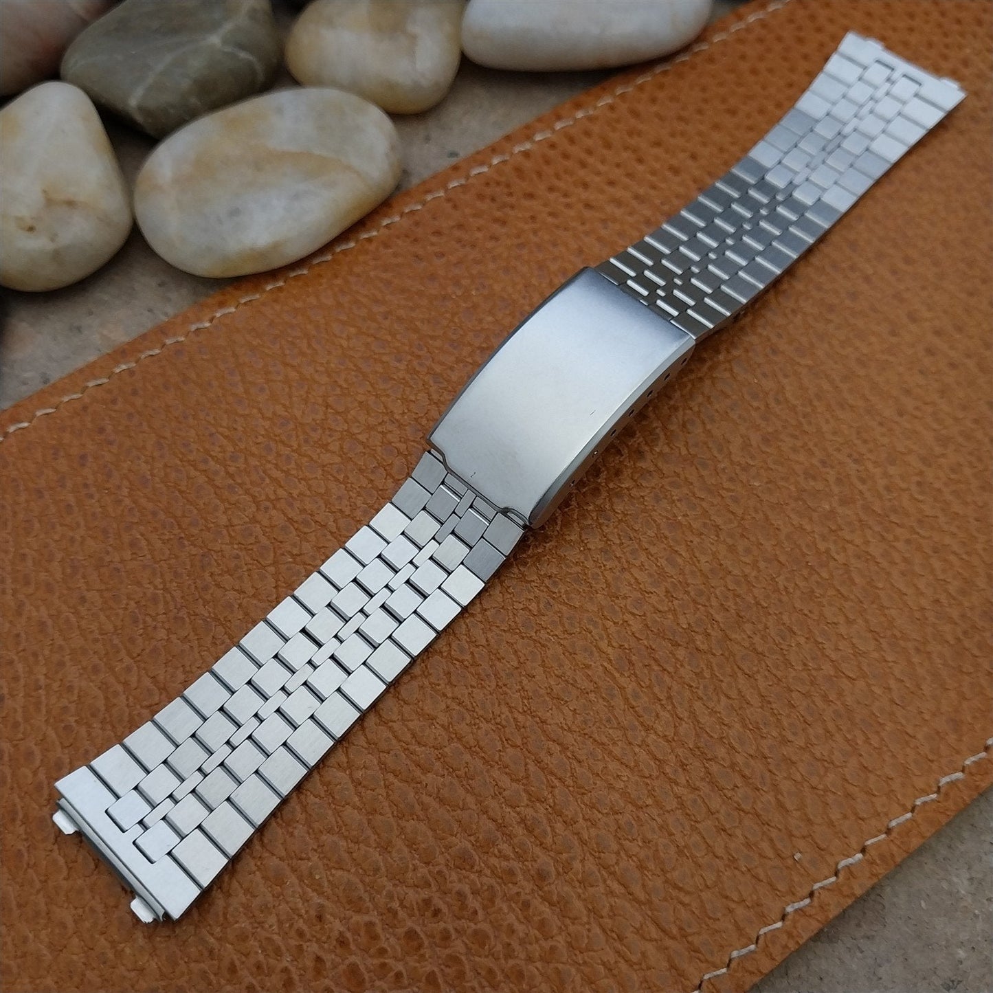 Vintage 18mm 2836H Classic Stainless Steel Flared nos Unused Watch Band