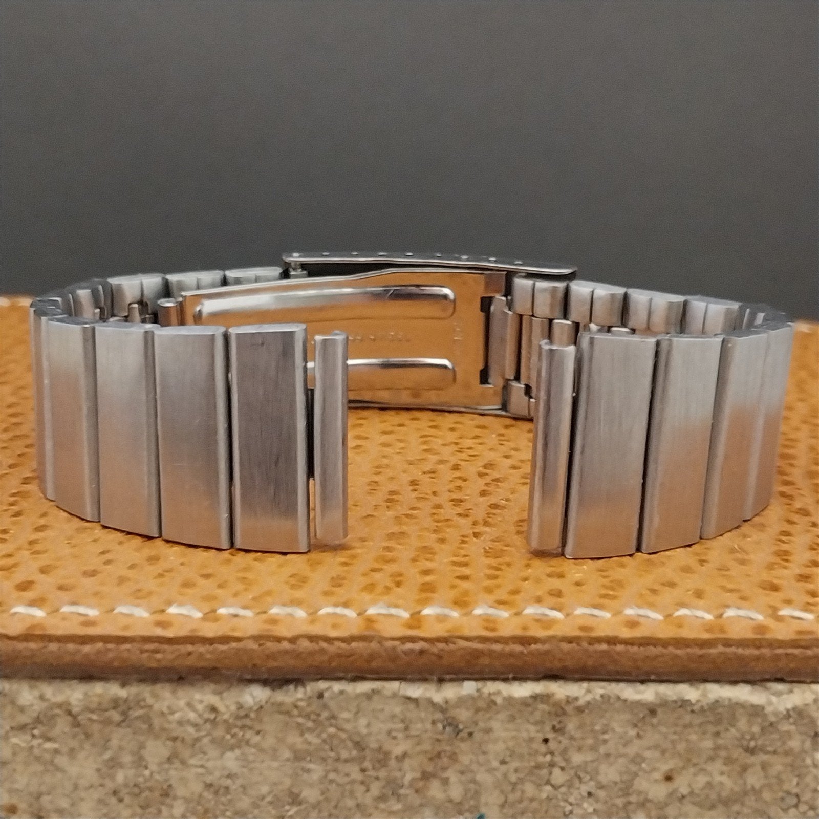 17.2mm 1970s Vintage Stainless Steel Classic Flared NOS Unused Watch Band