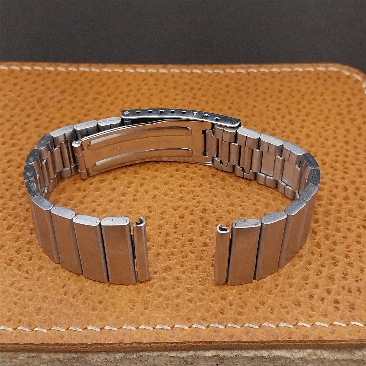 17.2mm 1970s Vintage Stainless Steel Classic Flared NOS Unused Watch Band