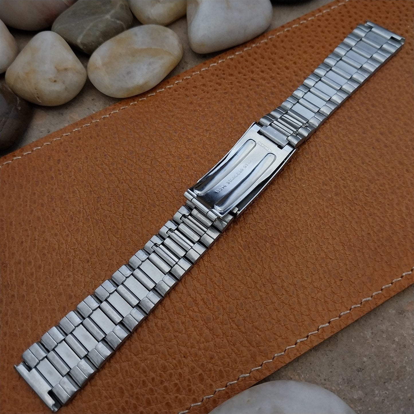 17.2mm 1970s Vintage Stainless Steel Classic Flared NOS Unused Watch Band