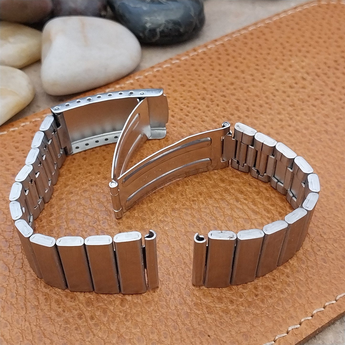 17.2mm 1970s Vintage Stainless Steel Classic Flared NOS Unused Watch Band
