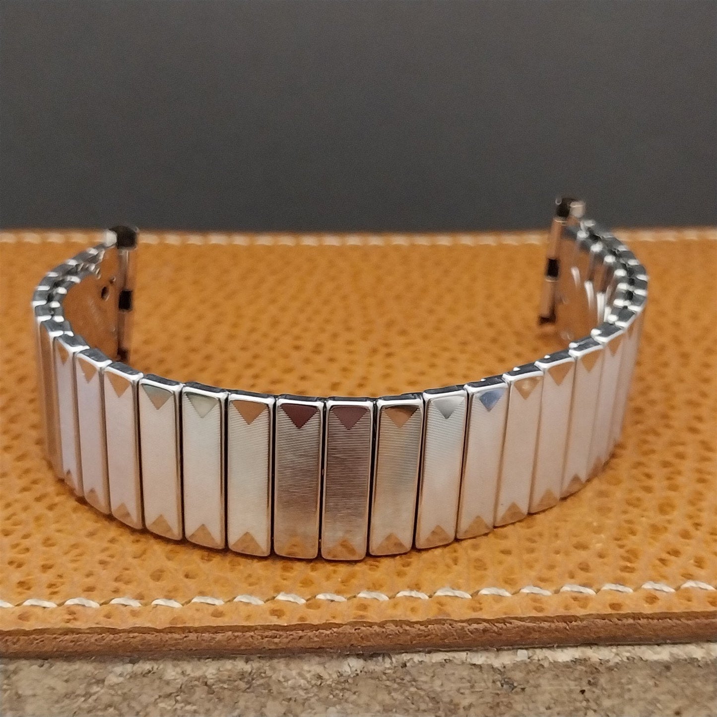19mm 18mm Stainless Steel Expansion nos Admiral USA 1960s Vintage Watch Band