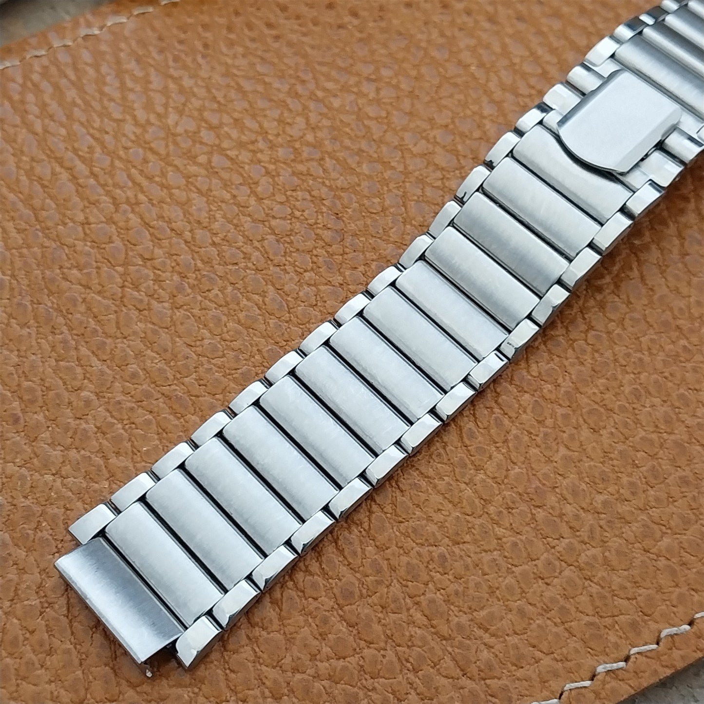 Vintage Internal-Lug 14mm 089MK Stainless Steel NOS Butterfly Clasp Watch Band