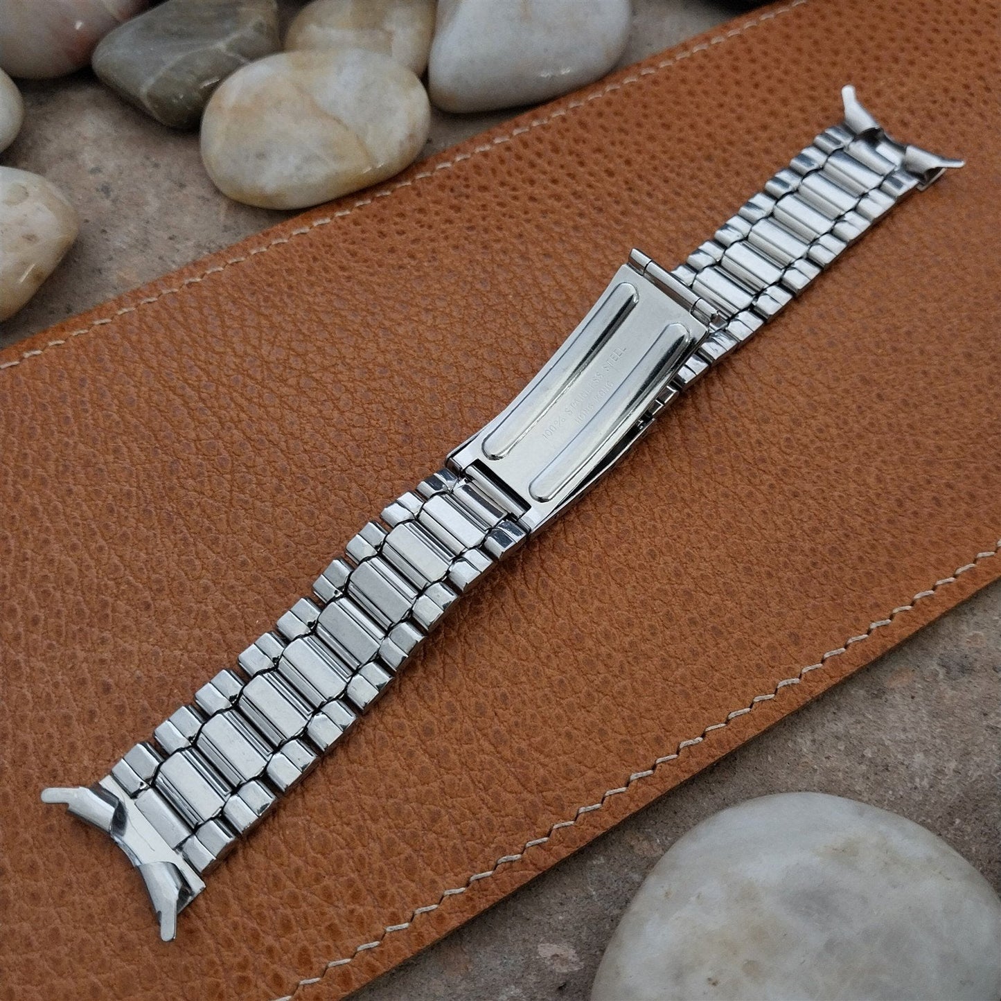 Vintage 19mm Stainless Steel Cushion-Link nos Unused Classic 1970s Watch Band
