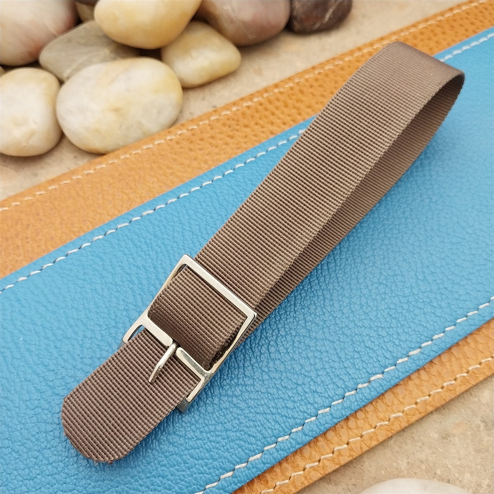 Vintage 19mm Brown Nylon Classic Single Pass nos Unused 1960s 1970s Watch Band