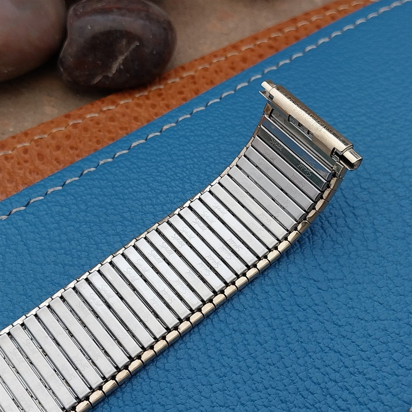 Vintage 22mm 20mm Gold-Tone Speidel Wide Thinline Expansion Unused Watch Band