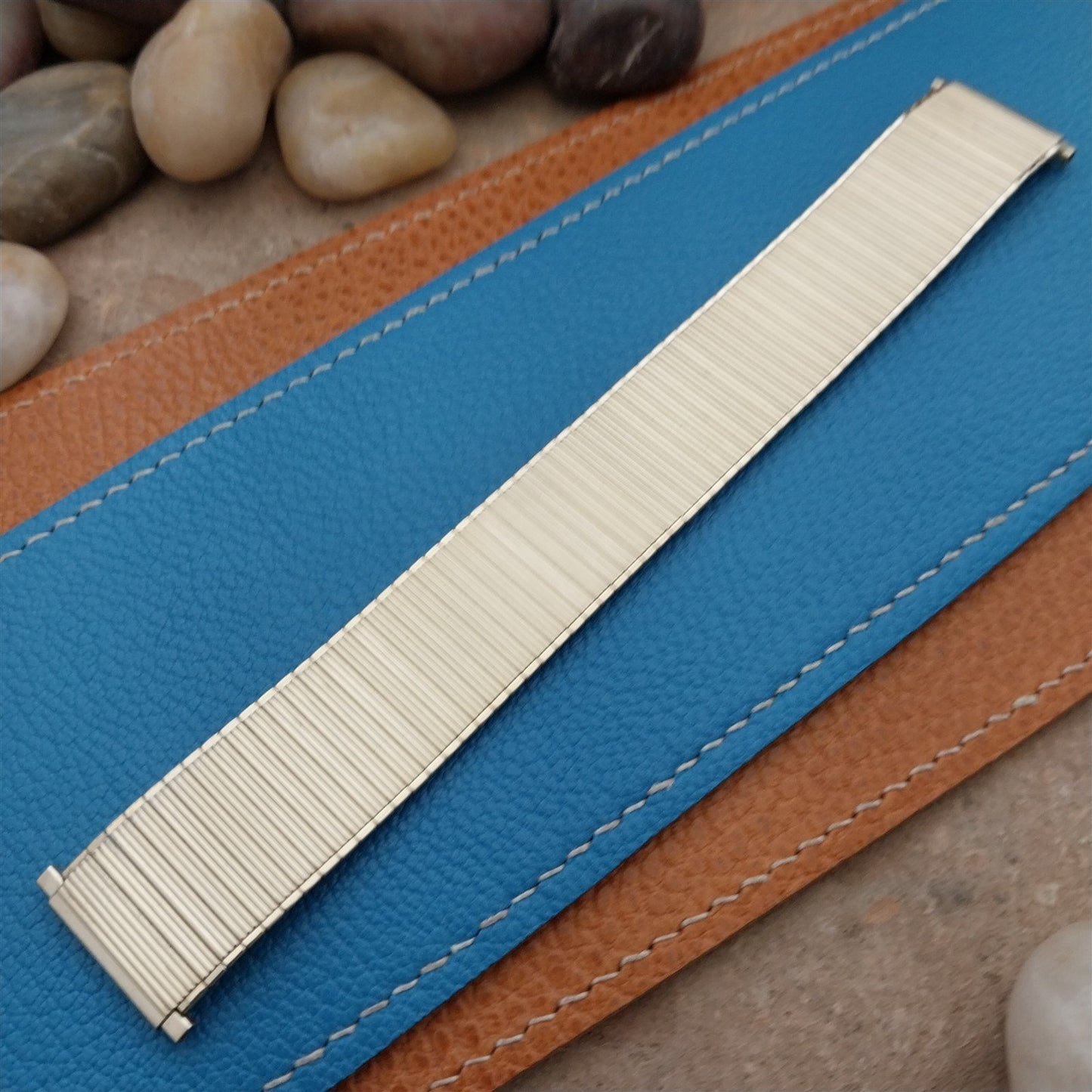 Vintage 22mm 20mm Gold-Tone Speidel Wide Thinline Expansion Unused Watch Band