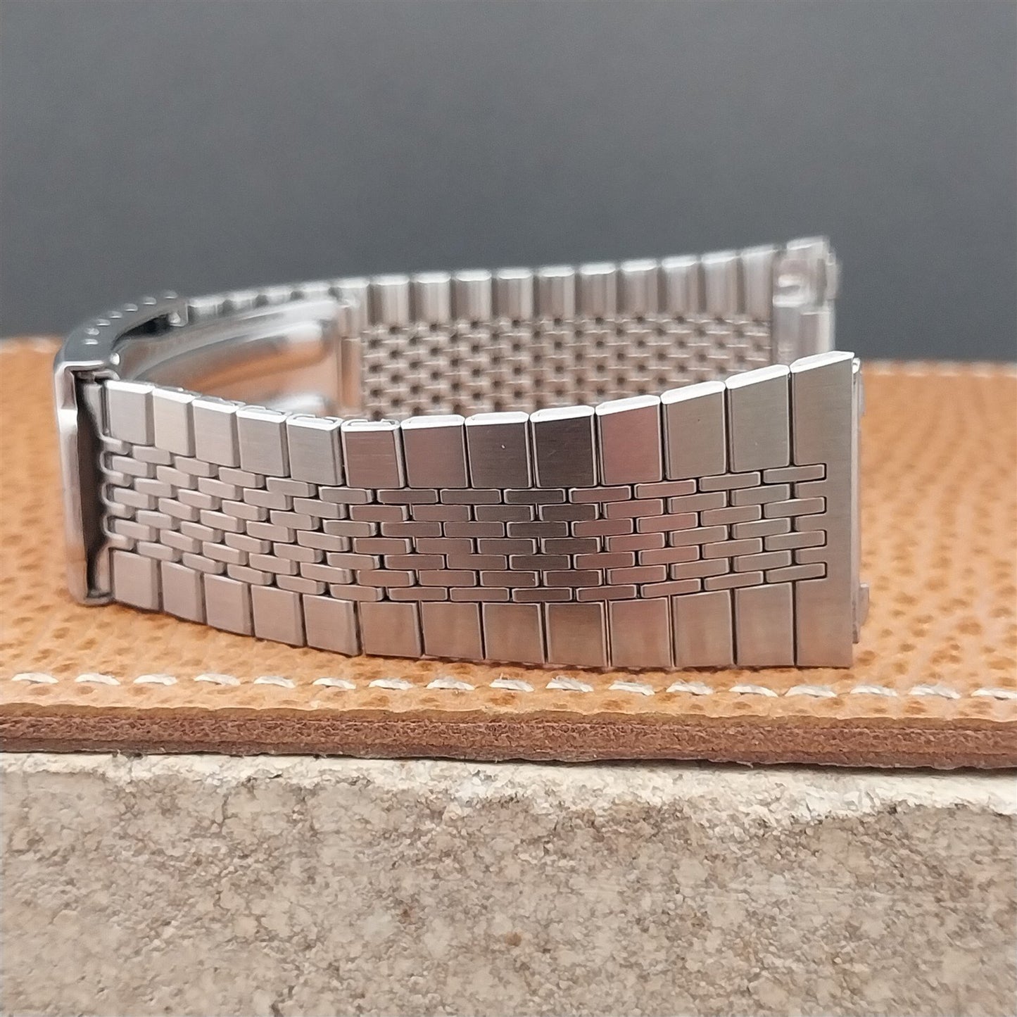 Vintage Citizen 3266 20mm Stainless Steel Flared nos Unused Classic Watch Band