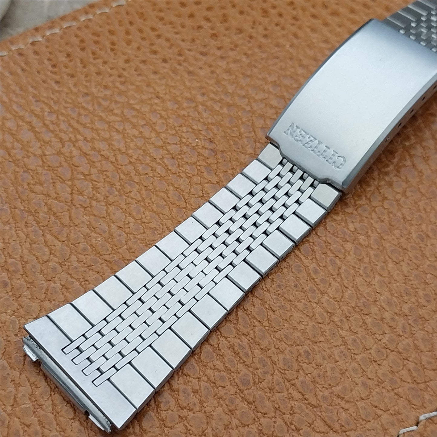 Vintage Citizen 3266 20mm Stainless Steel Flared nos Unused Classic Watch Band