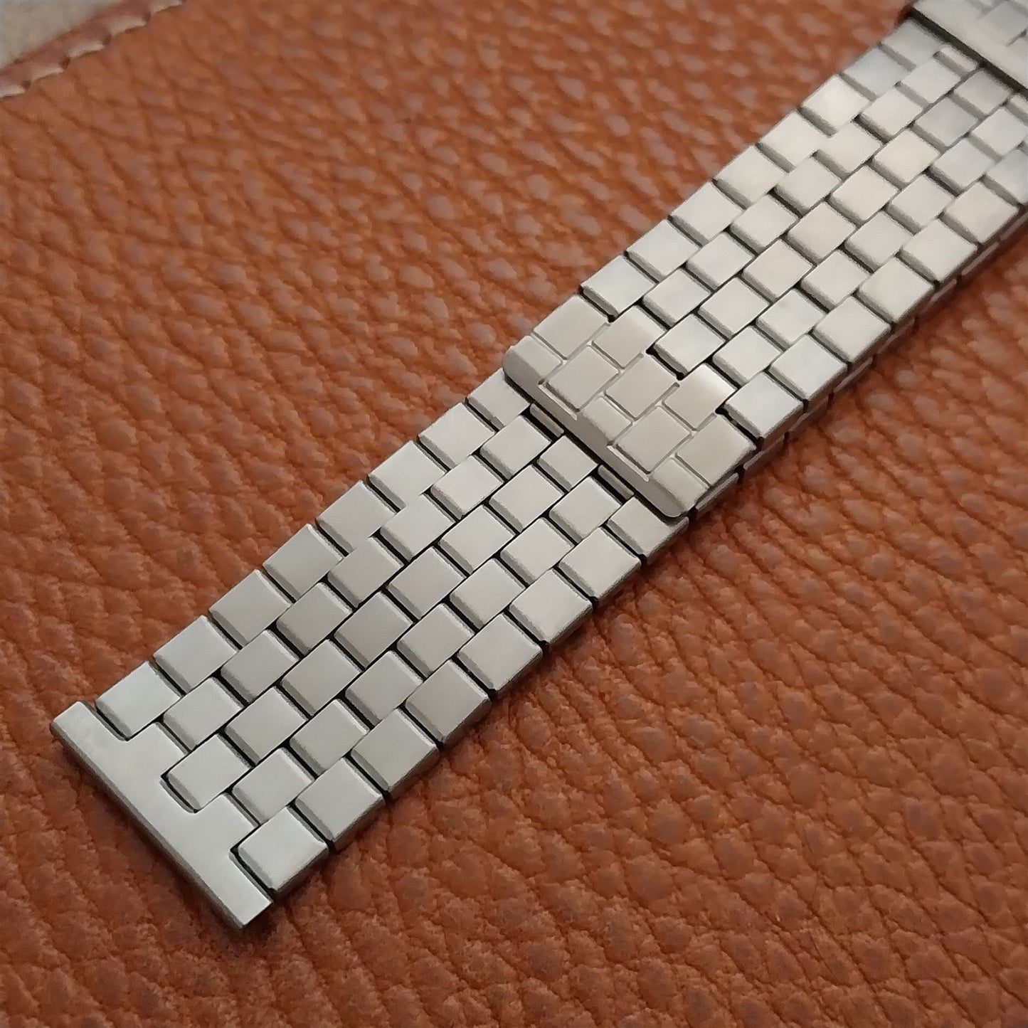 Vintage 19mm Stainless Steel Stretch Overlap Unused nos Classic Watch Band