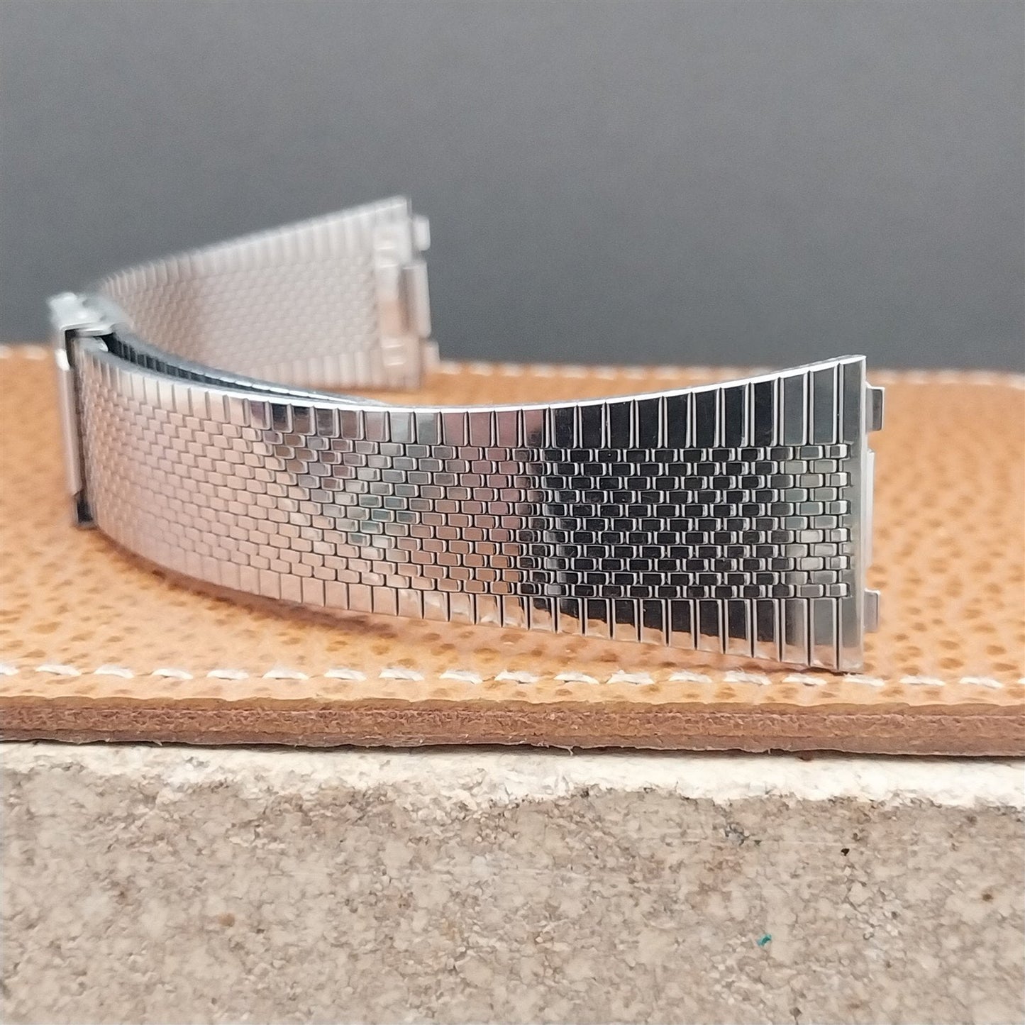 Special Fit 2-Piece Stainless Steel 18mm Flared nos Unused Vintage Watch Band