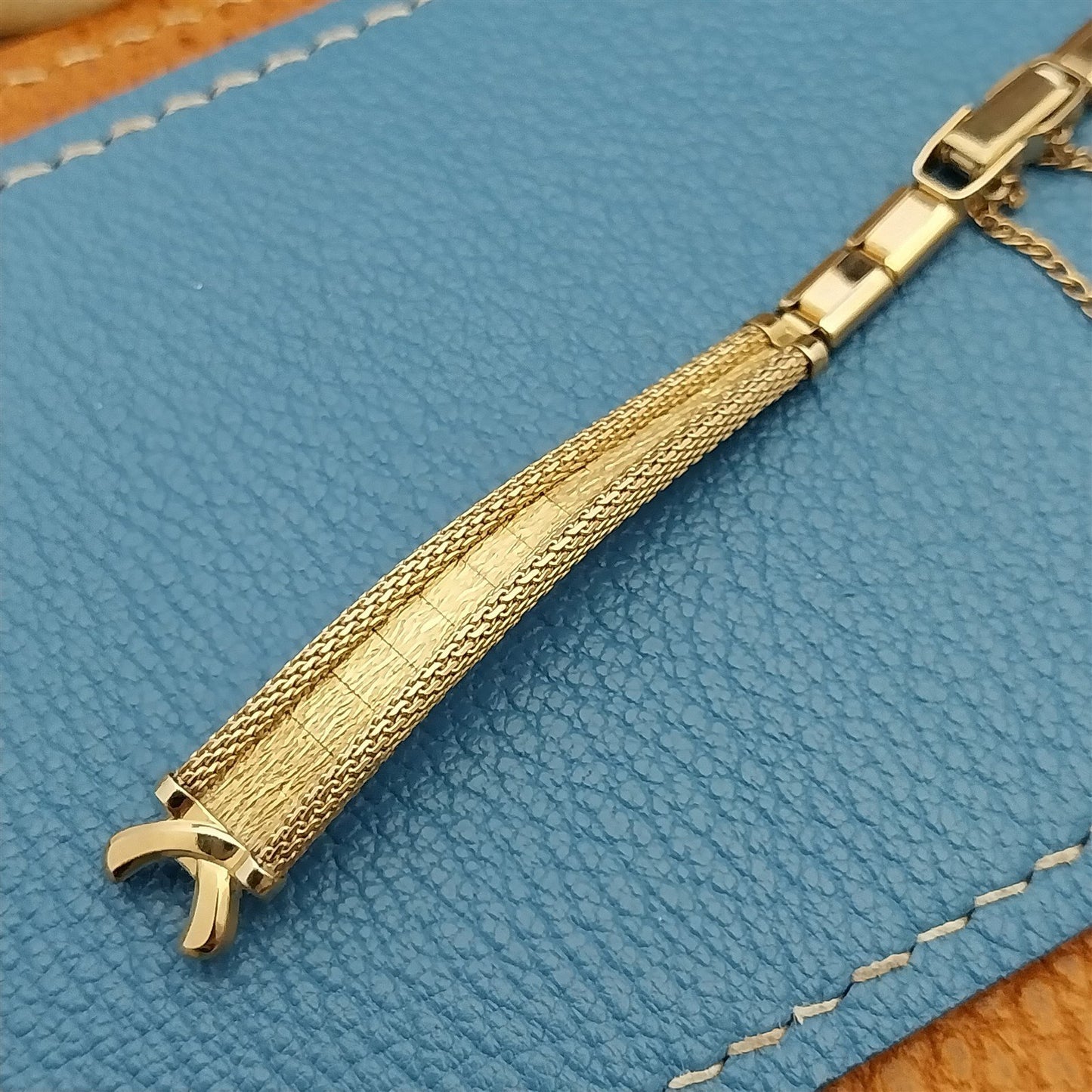 Ladies Speidel Yellow Gold Mesh Unused Classic 1960s Vintage Cocktail Watch Band