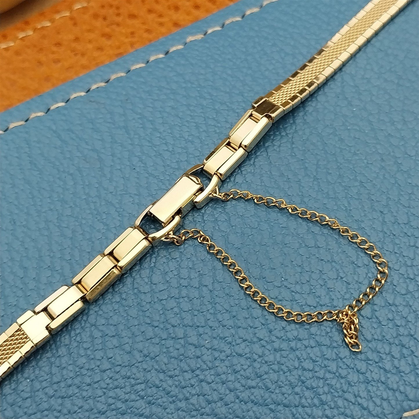 Ladies Speidel Yellow Gold Mesh Unused Classic 1969 Vintage Cocktail Watch Band