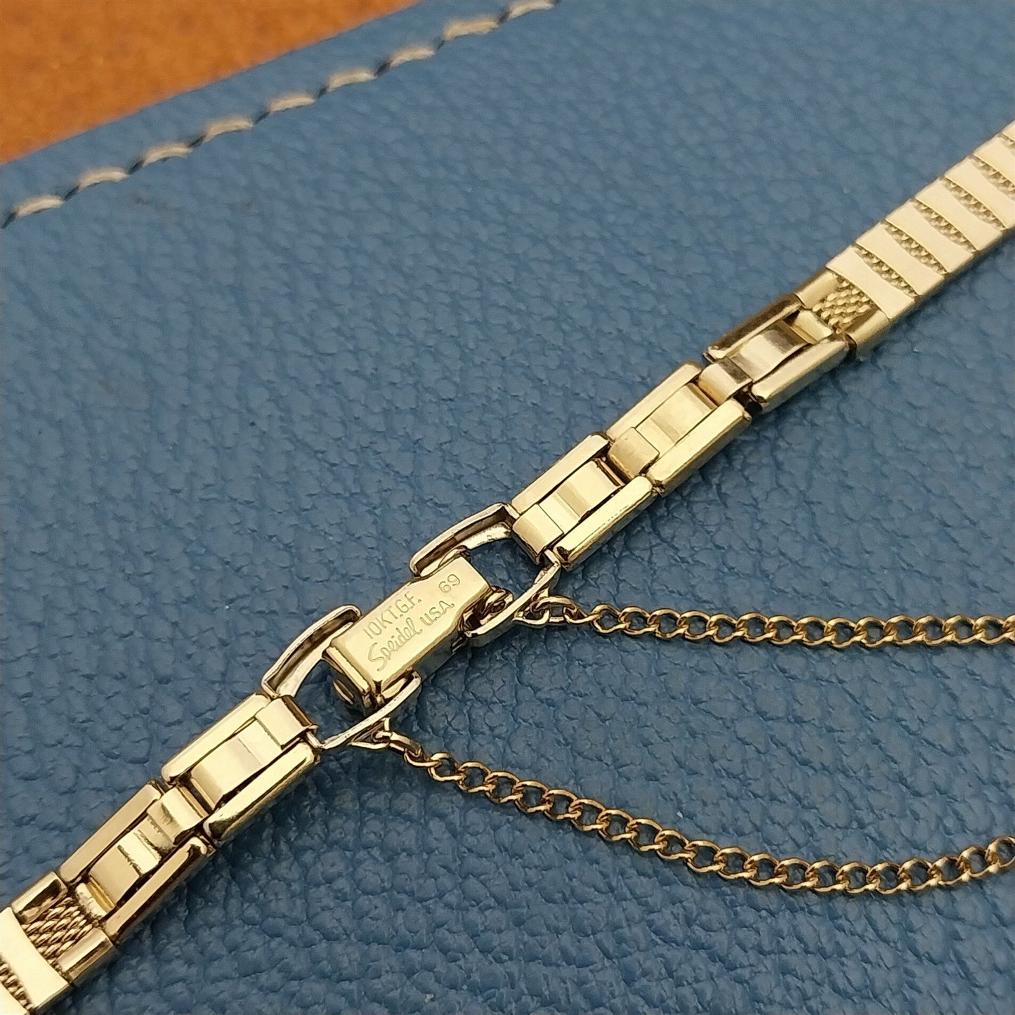 Ladies Speidel Yellow Gold Mesh Unused Classic 1969 Vintage Cocktail Watch Band