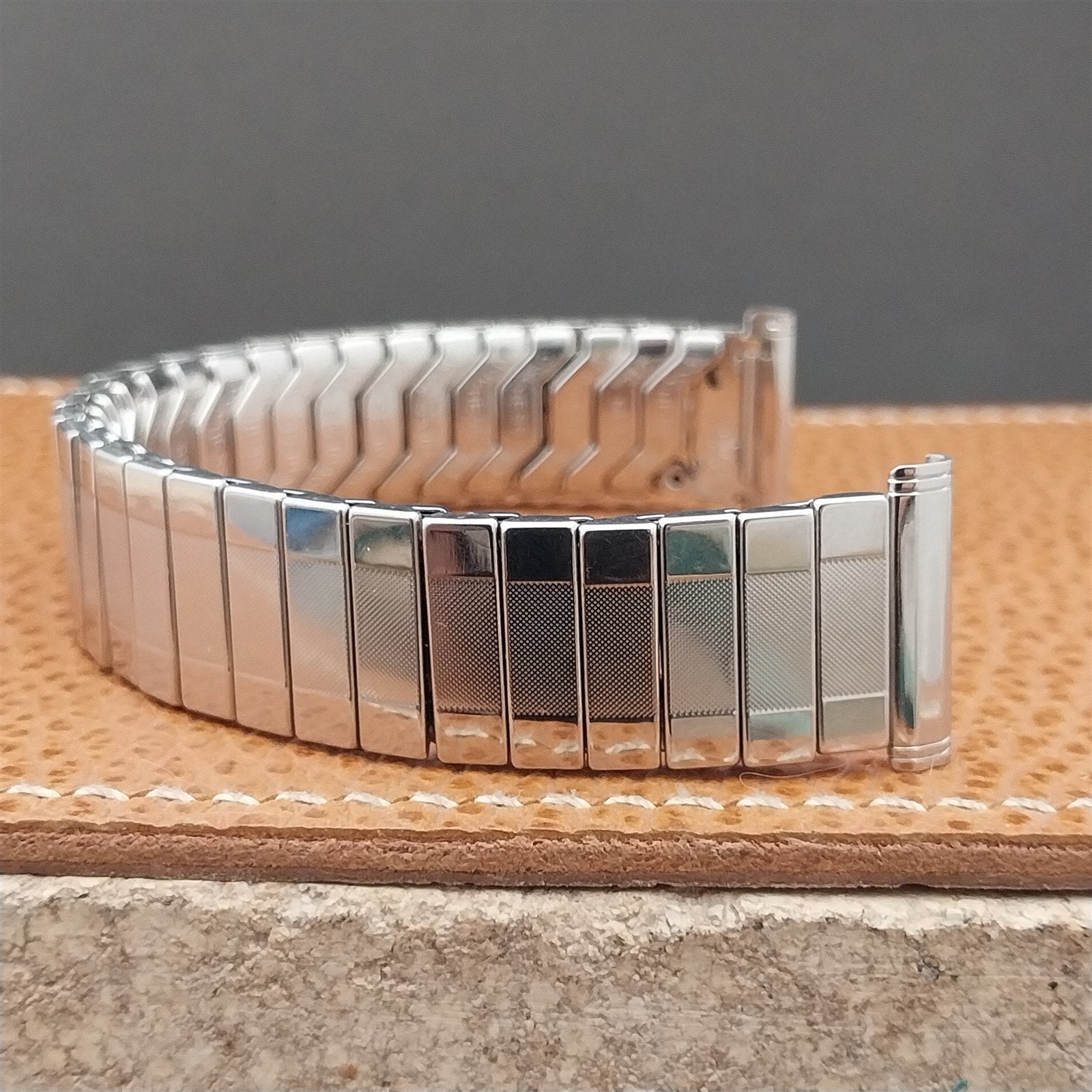 19mm 18mm 16mm Stainless Steel Expansion Duchess Unused 1950s Vintage Watch Band