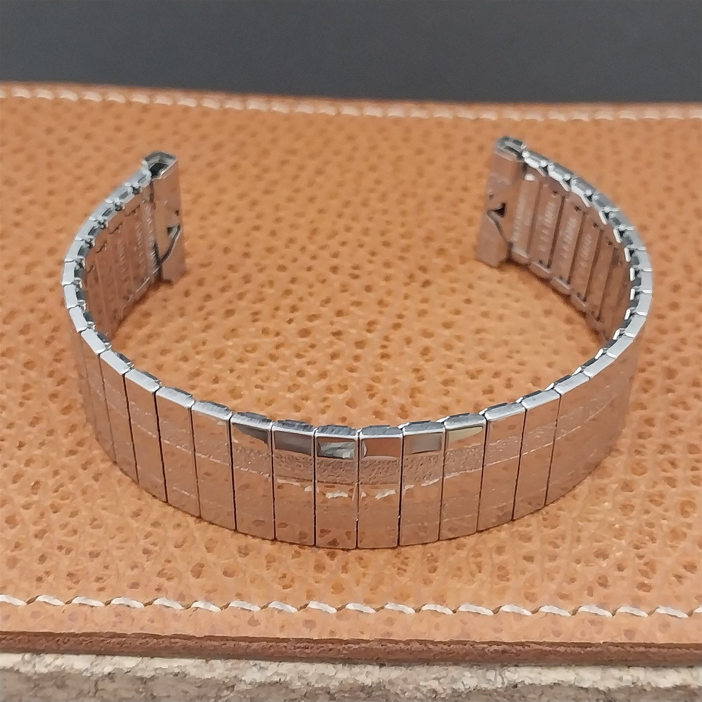 Vintage 17.3mm Uniflex Slim Classic Stainless Steel Expansion 1960s Watch Band