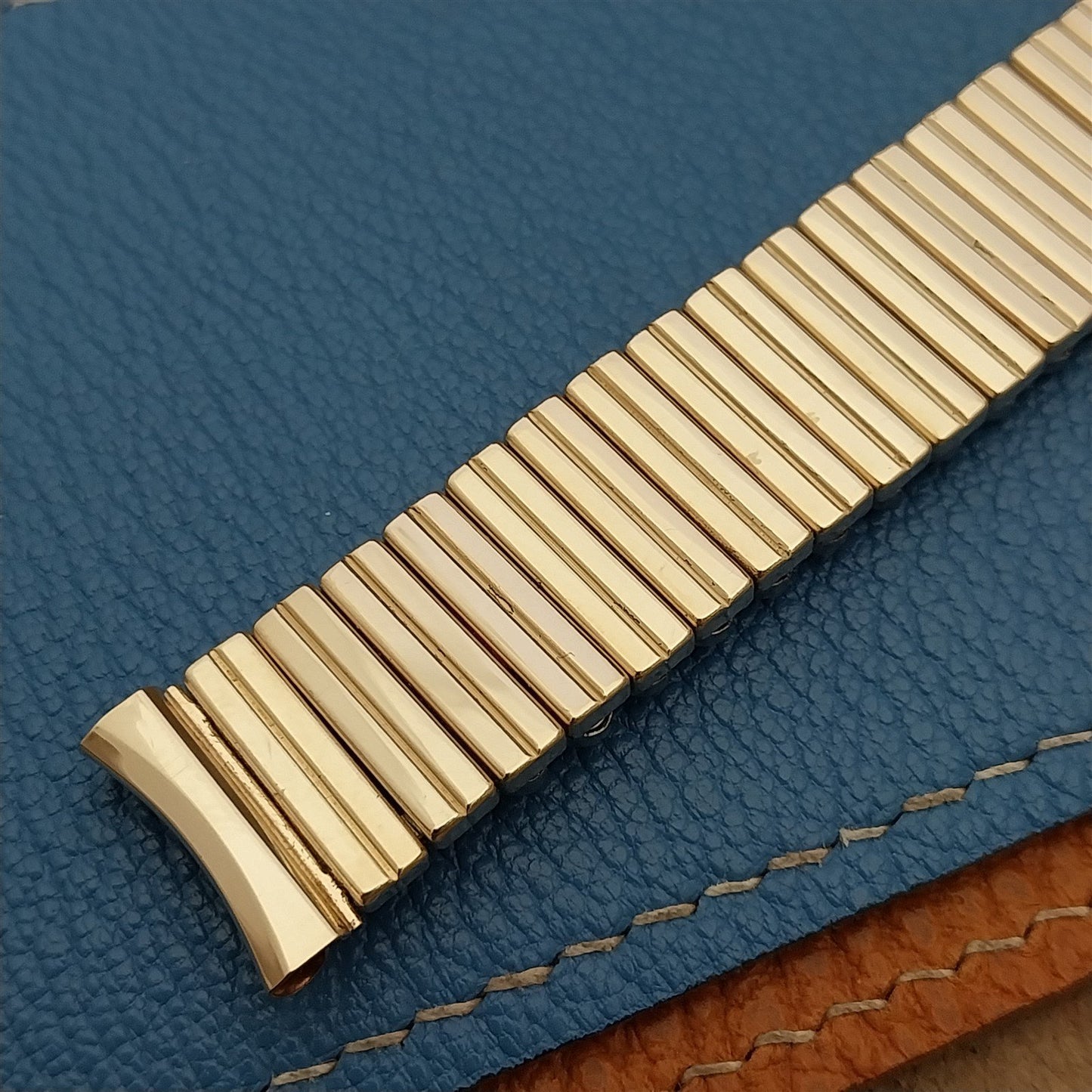 16mm Vintage Yellow Gold-Filled Vantage Classic Stretch 1960s Unused Watch Band
