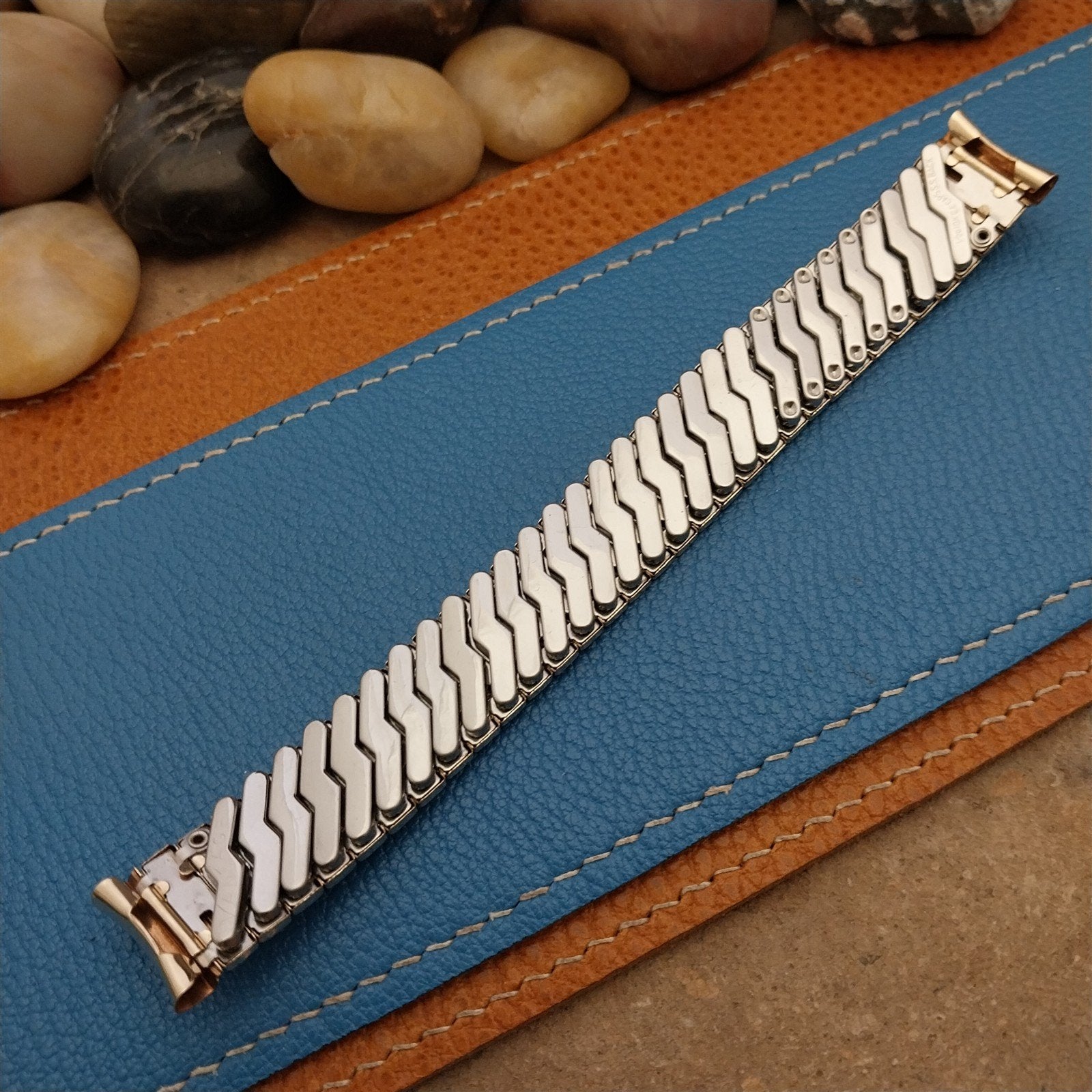 16mm Vintage Yellow Gold-Filled Vantage Classic Stretch 1960s Unused Watch Band