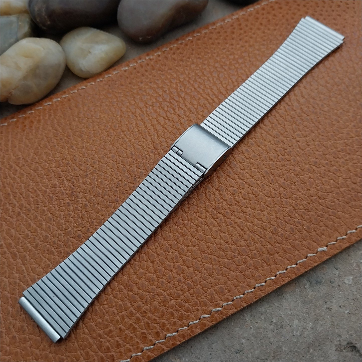 Vintage 18mm Stainless Steel Classic Flared Unused Watch Band