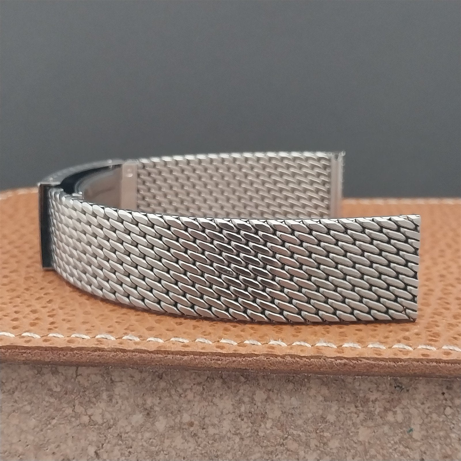 Vintage 18mm Classic Thick Stainless Steel Mesh Unused Swiss Watch Band