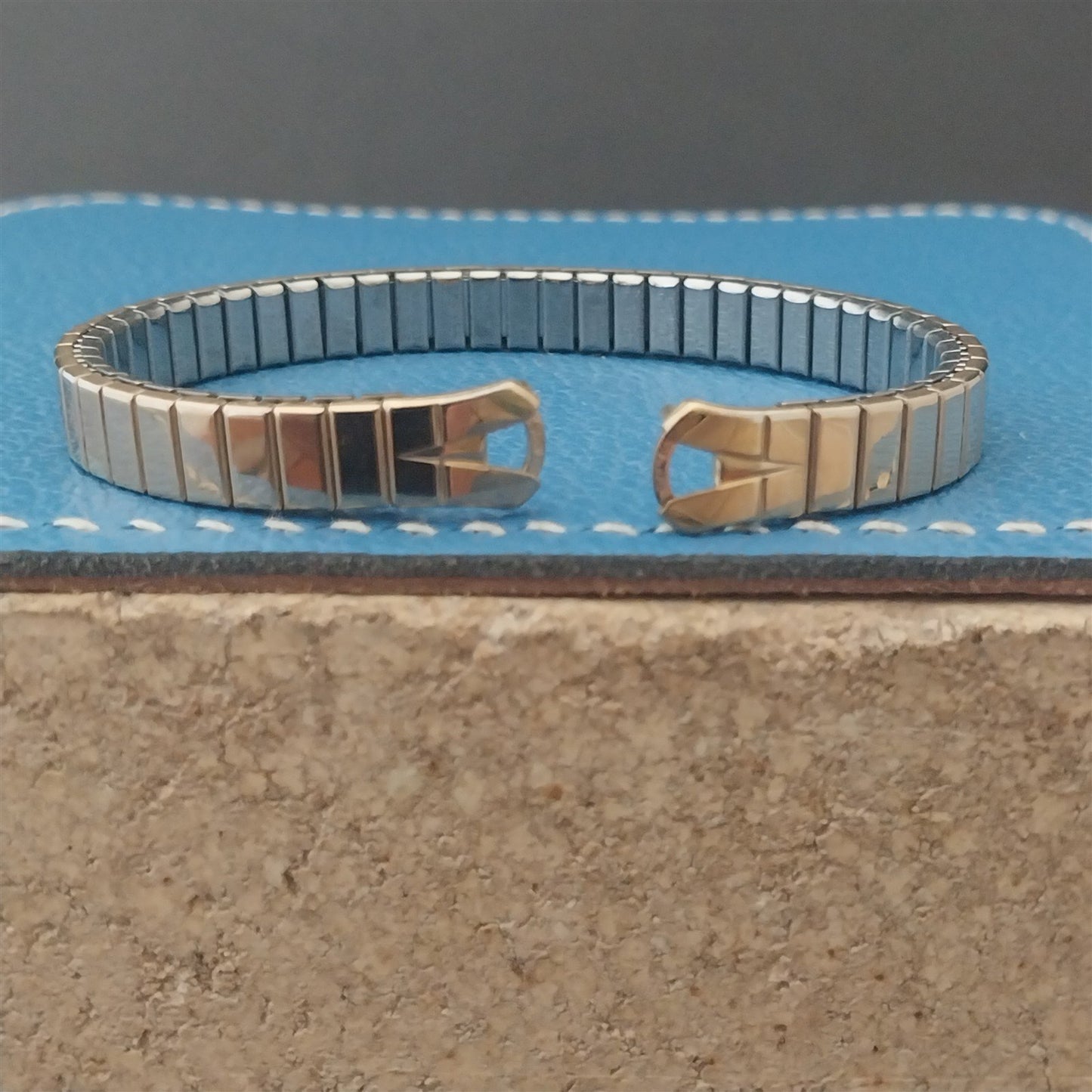 Long Gold-Fill Speidel Ladies Classic Stretch Unused Vintage Cocktail Watch Band