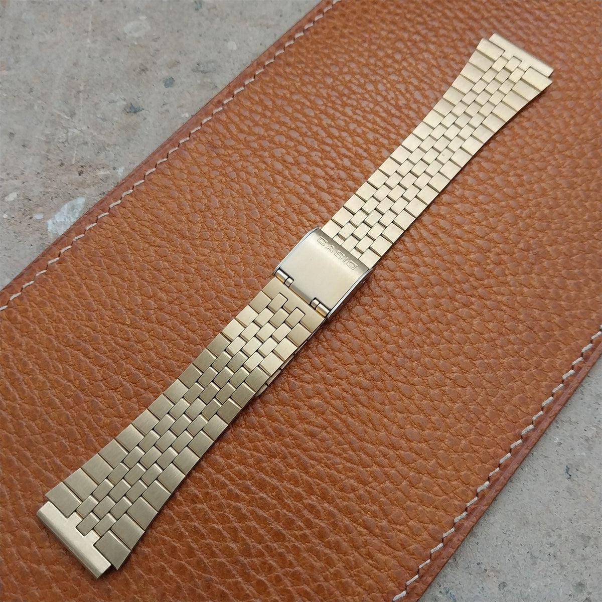 Vintage Casio Japan B-466N 18mm Yellow Gold-Tone Classic NOS Unused Watch Band
