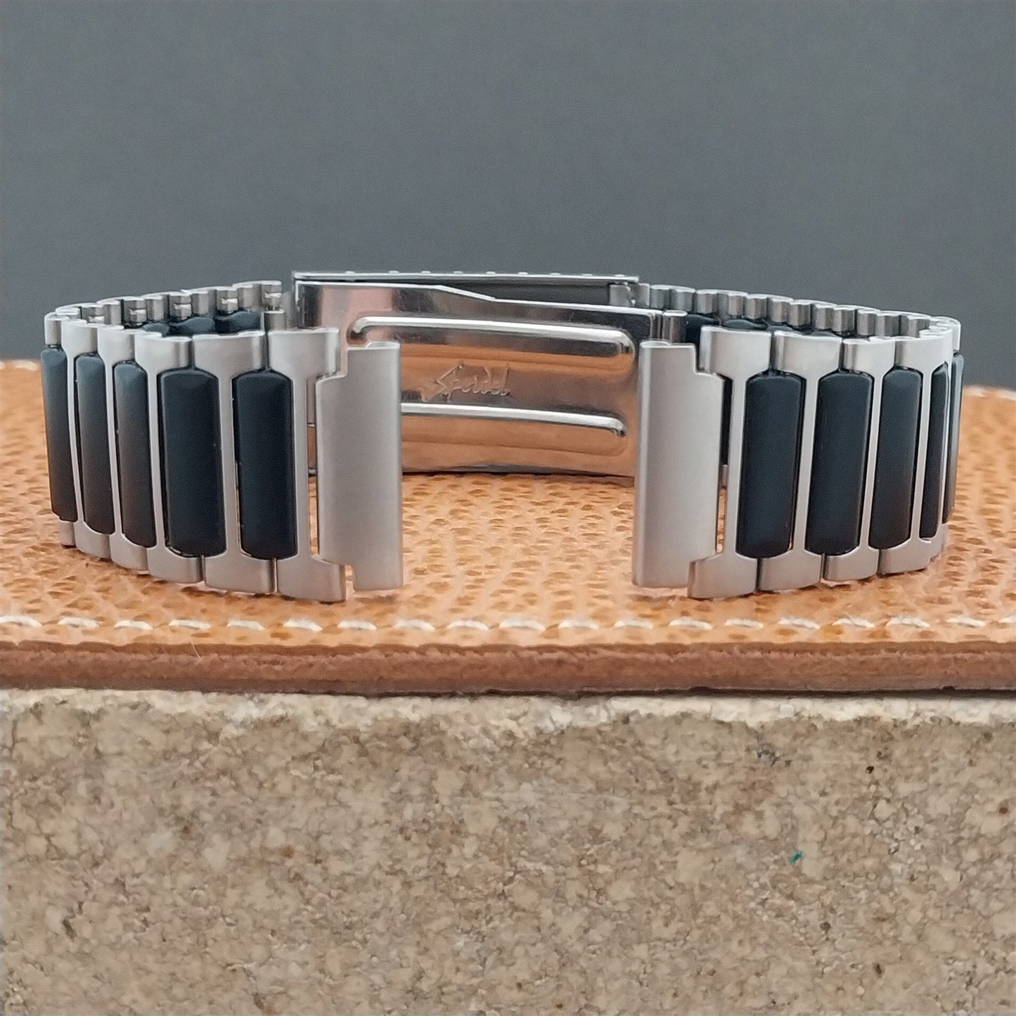 18mm Black & Stainless Steel Speidel Flared Unused nos Vintage Watch Band