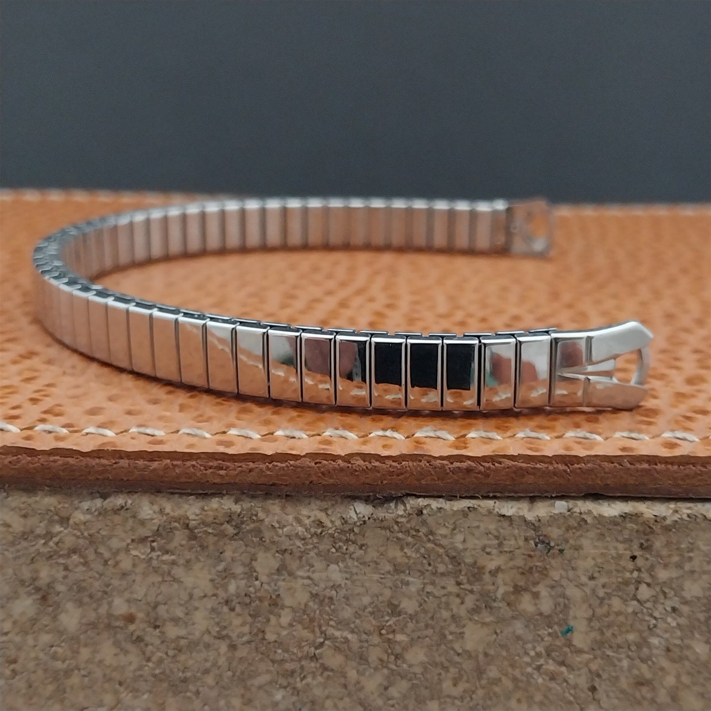 Vintage Speidel Ladies Classic Stretch Unused Stainless Cocktail Watch Band