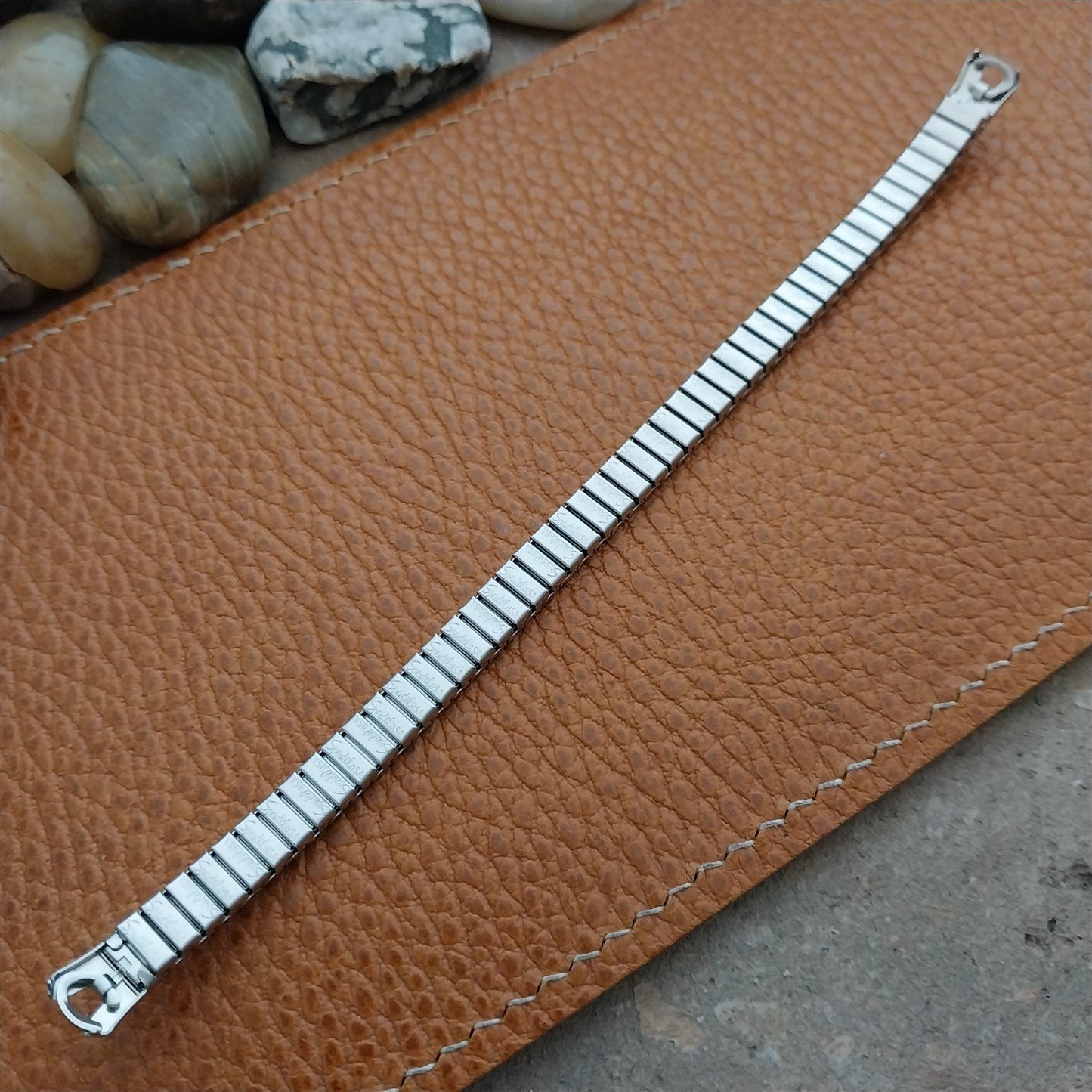 Vintage Speidel Ladies Classic Stretch Unused Stainless Cocktail Watch Band