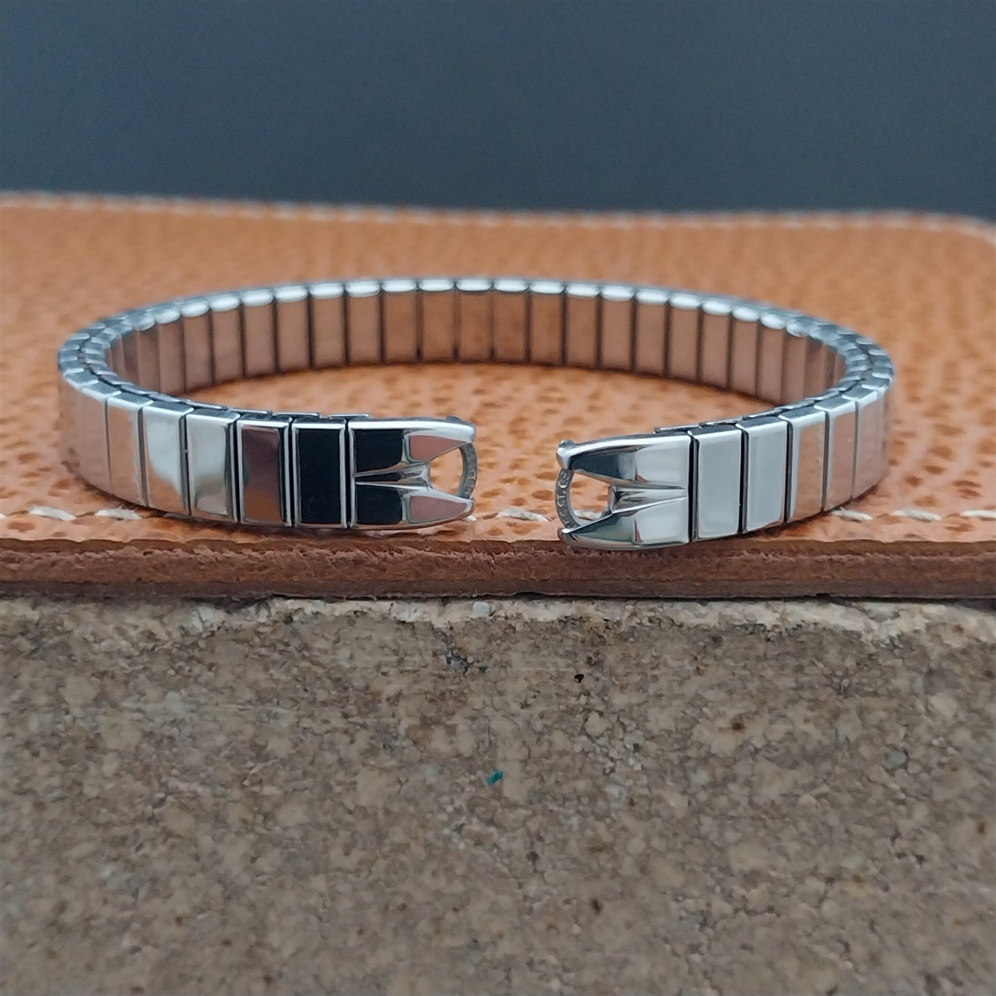 Vintage Speidel Ladies Classic Stretch Unused Stainless Cocktail Watch Band