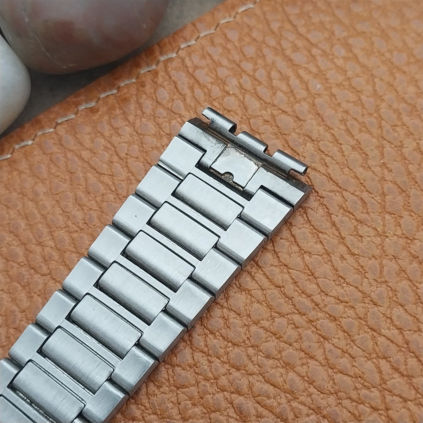 18mm Flared Speidel Special-Fit unused old-stock nos Vintage Watch Band