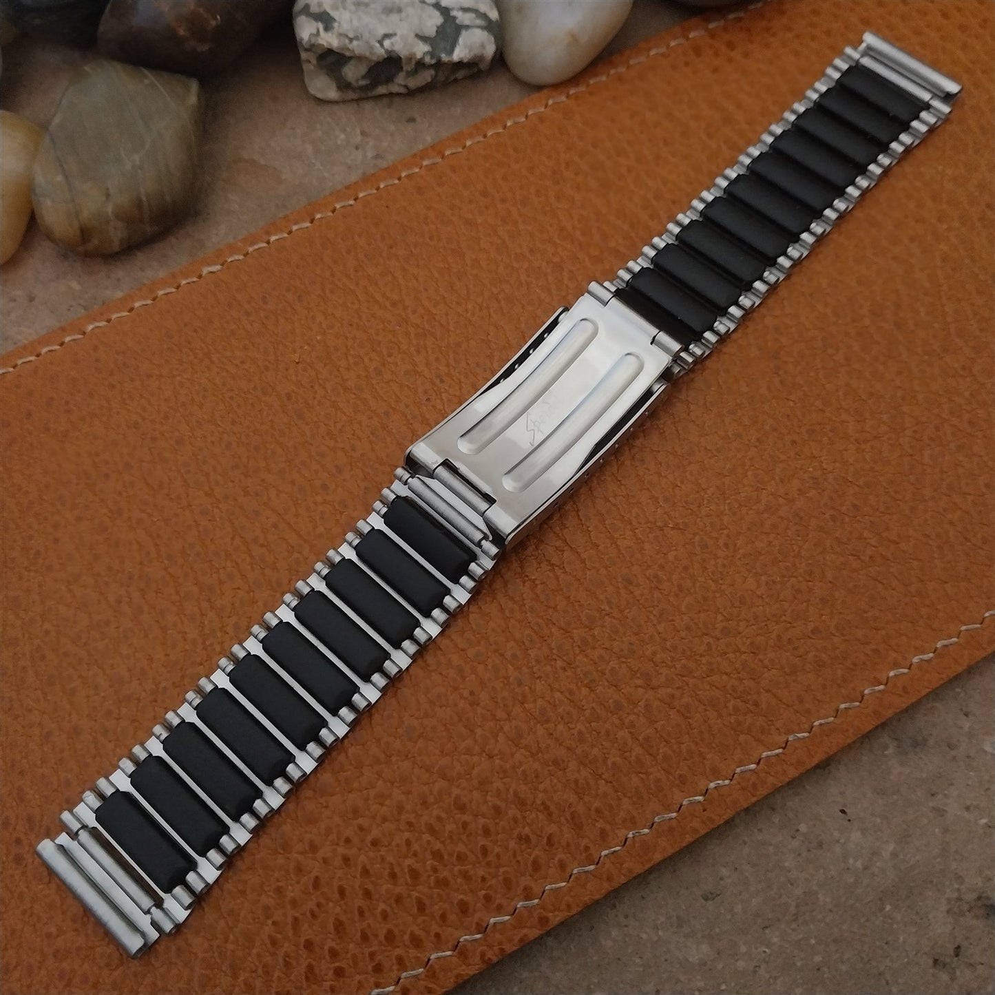 18mm Black & Stainless Steel Speidel Flared Unused nos Vintage Watch Band