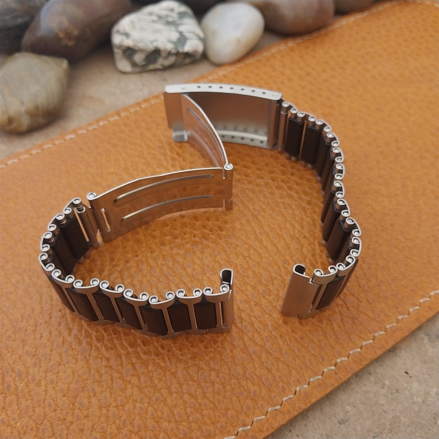 18mm Black & Stainless Steel Speidel Flared Unused nos Vintage Watch Band