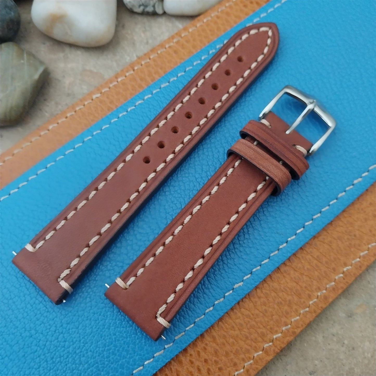 20mm Hirsch Liberty Artisan Leather Clasic Tapered 20/18 Watch Band