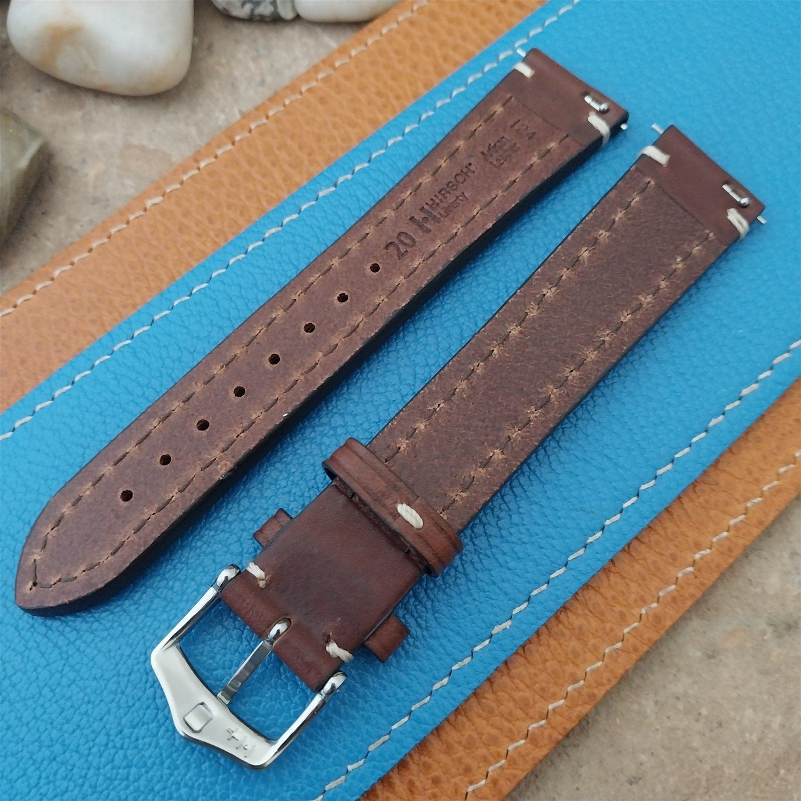 Brown 20mm Hirsch Liberty XL Artisan Leather Classic Tapered 20/18 Watch Band