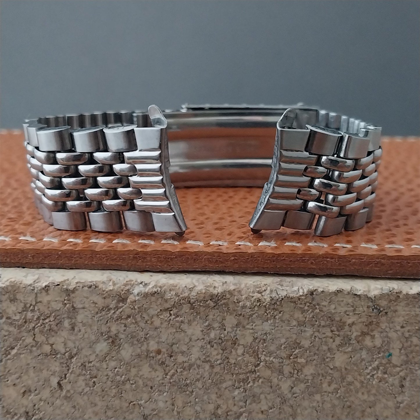 Vintage 18mm Stainless Steel Beads of Rice nos Classic 1960s Watch Band