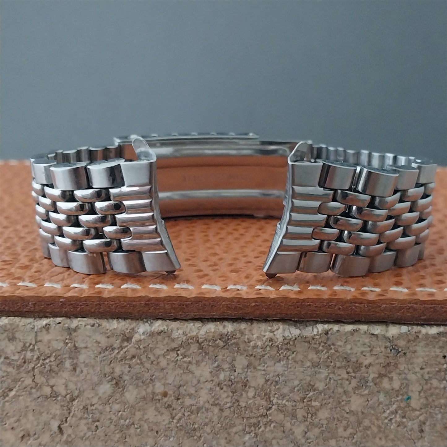 Vintage 18mm Stainless Steel Beads of Rice nos Classic 1960s Watch Band