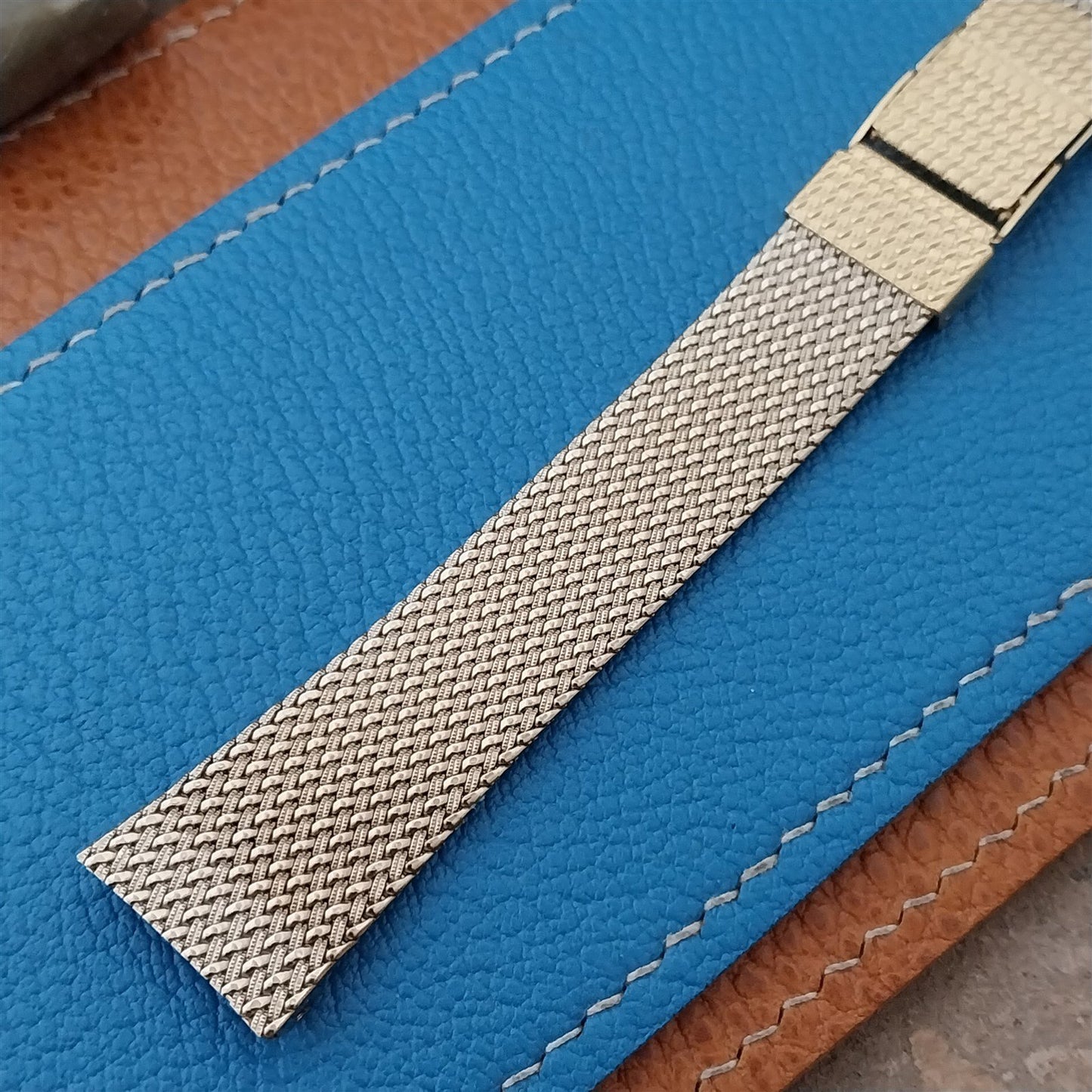 Vintage Seiko Japan 12mm Single Lug Mens Classic Yellow GoldTone Mesh Watch Band